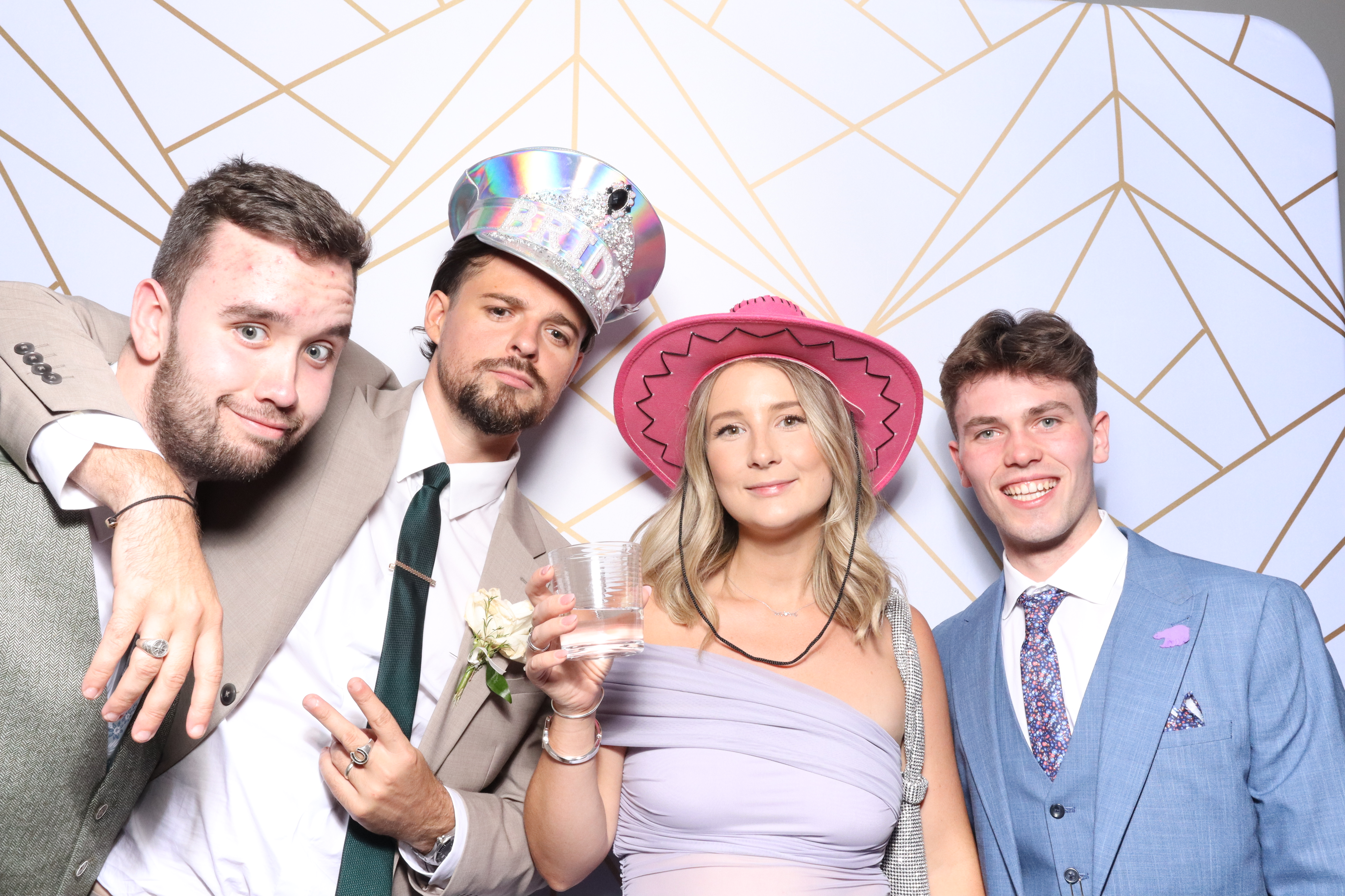 Mr & Mrs Garton  | View more photos from the event at gallery.magicimages.uk/u/MagicImages/Mr-Mrs-Garton