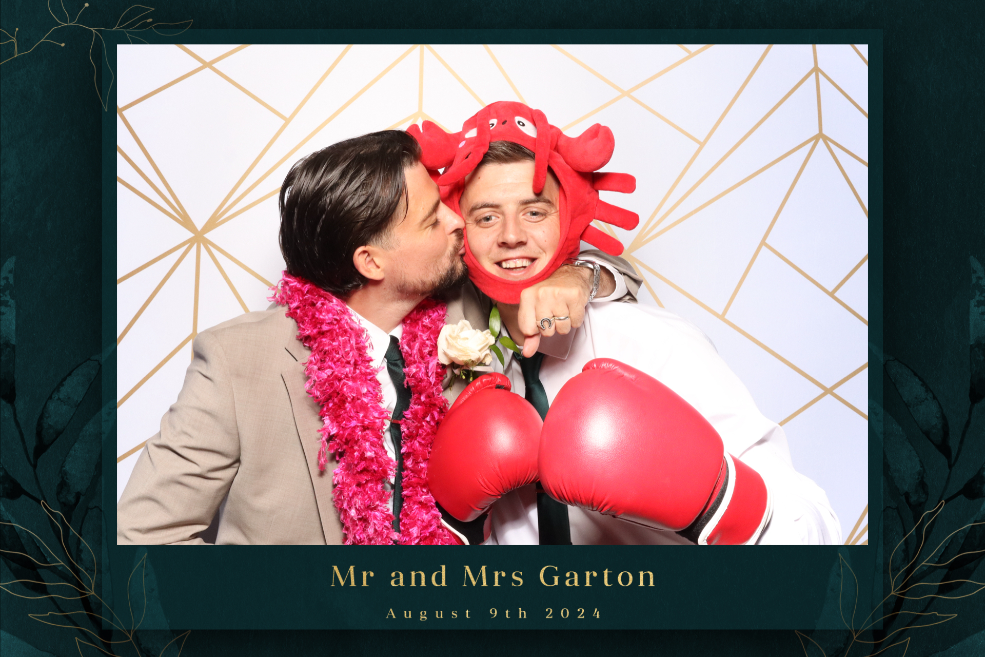 Mr & Mrs Garton  | View more photos from the event at gallery.magicimages.uk/u/MagicImages/Mr-Mrs-Garton