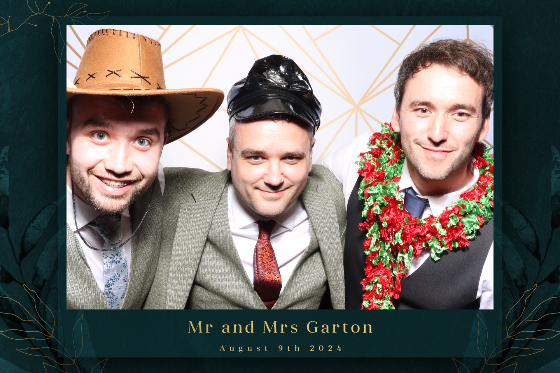 Mr & Mrs Garton  | View more photos from the event at gallery.magicimages.uk/u/MagicImages/Mr-Mrs-Garton