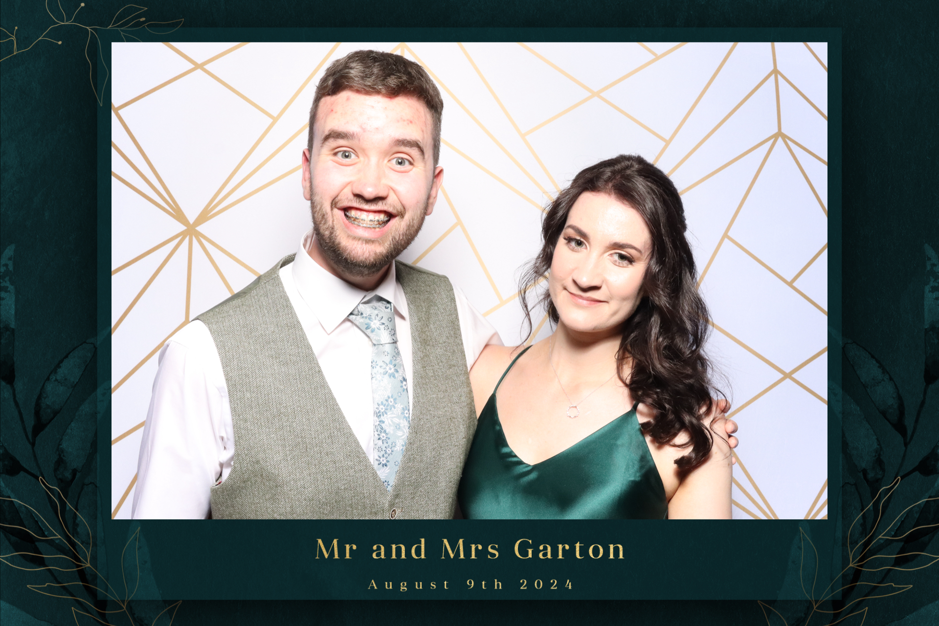 Mr & Mrs Garton  | View more photos from the event at gallery.magicimages.uk/u/MagicImages/Mr-Mrs-Garton