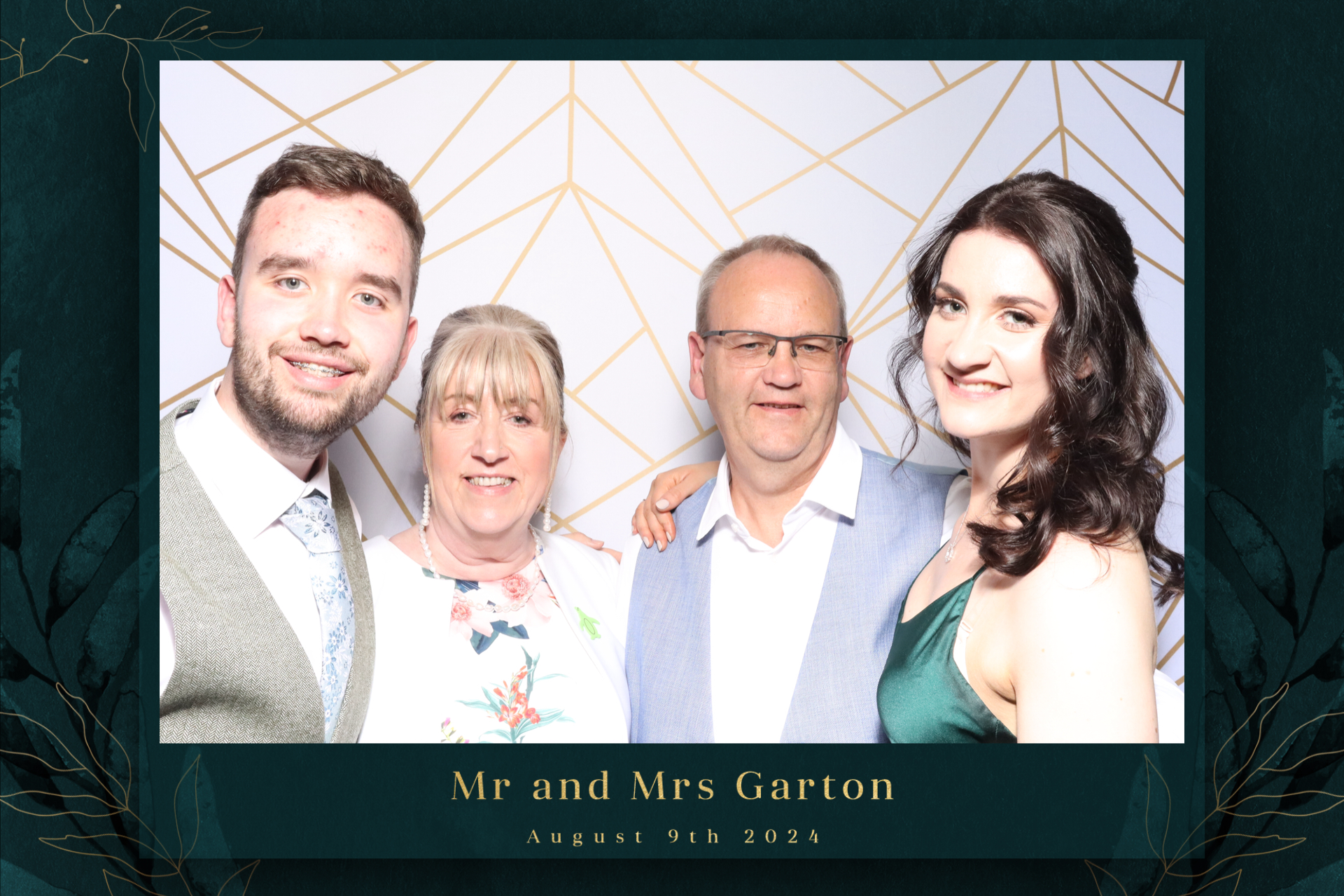 Mr & Mrs Garton  | View more photos from the event at gallery.magicimages.uk/u/MagicImages/Mr-Mrs-Garton