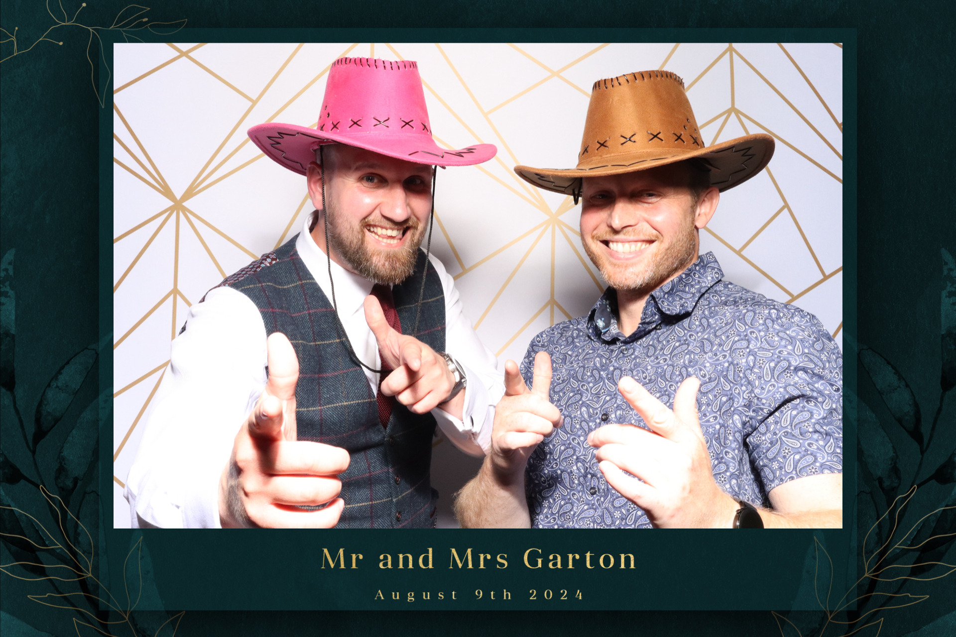 Mr & Mrs Garton  | View more photos from the event at gallery.magicimages.uk/u/MagicImages/Mr-Mrs-Garton