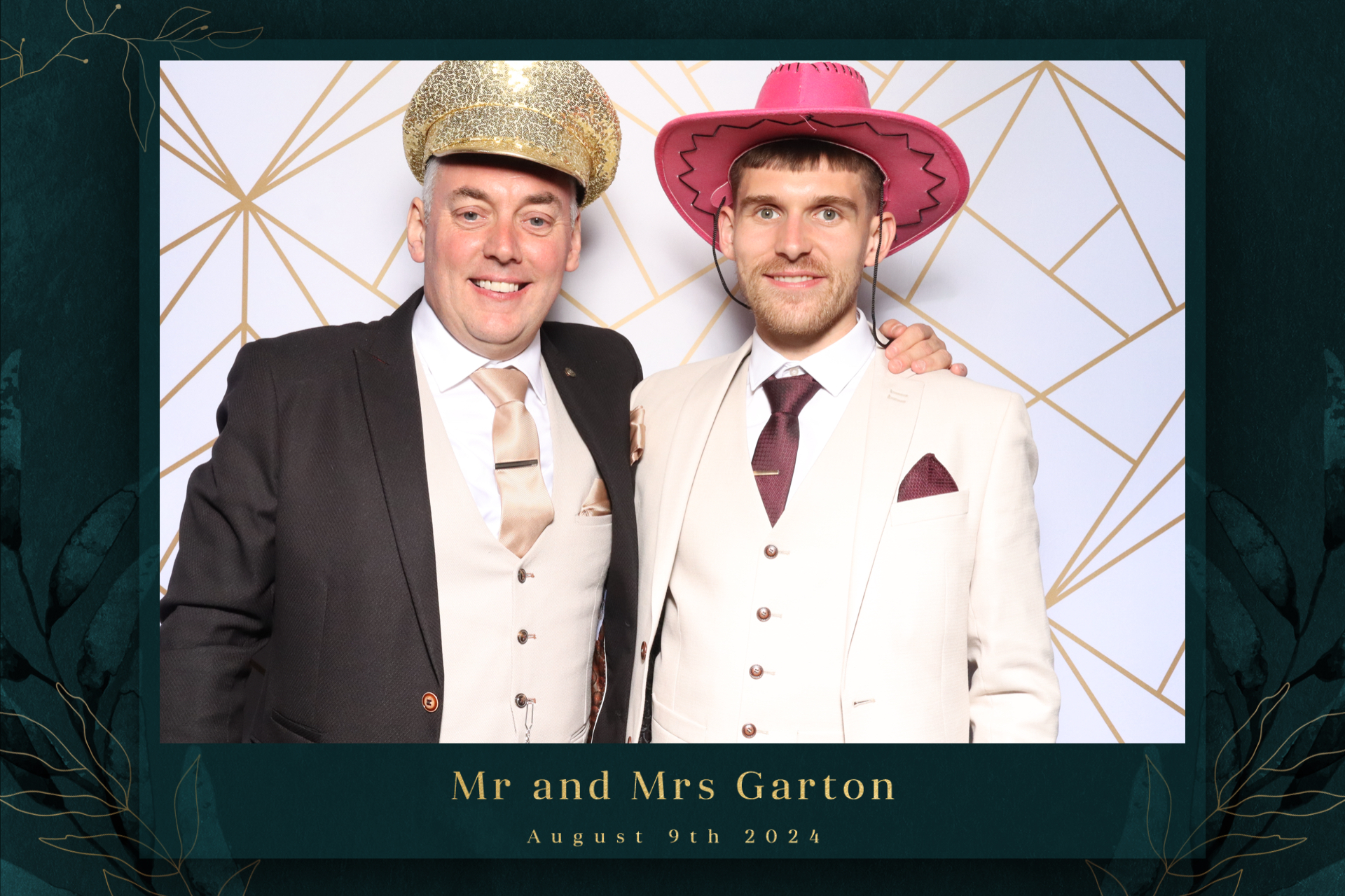 Mr & Mrs Garton  | View more photos from the event at gallery.magicimages.uk/u/MagicImages/Mr-Mrs-Garton