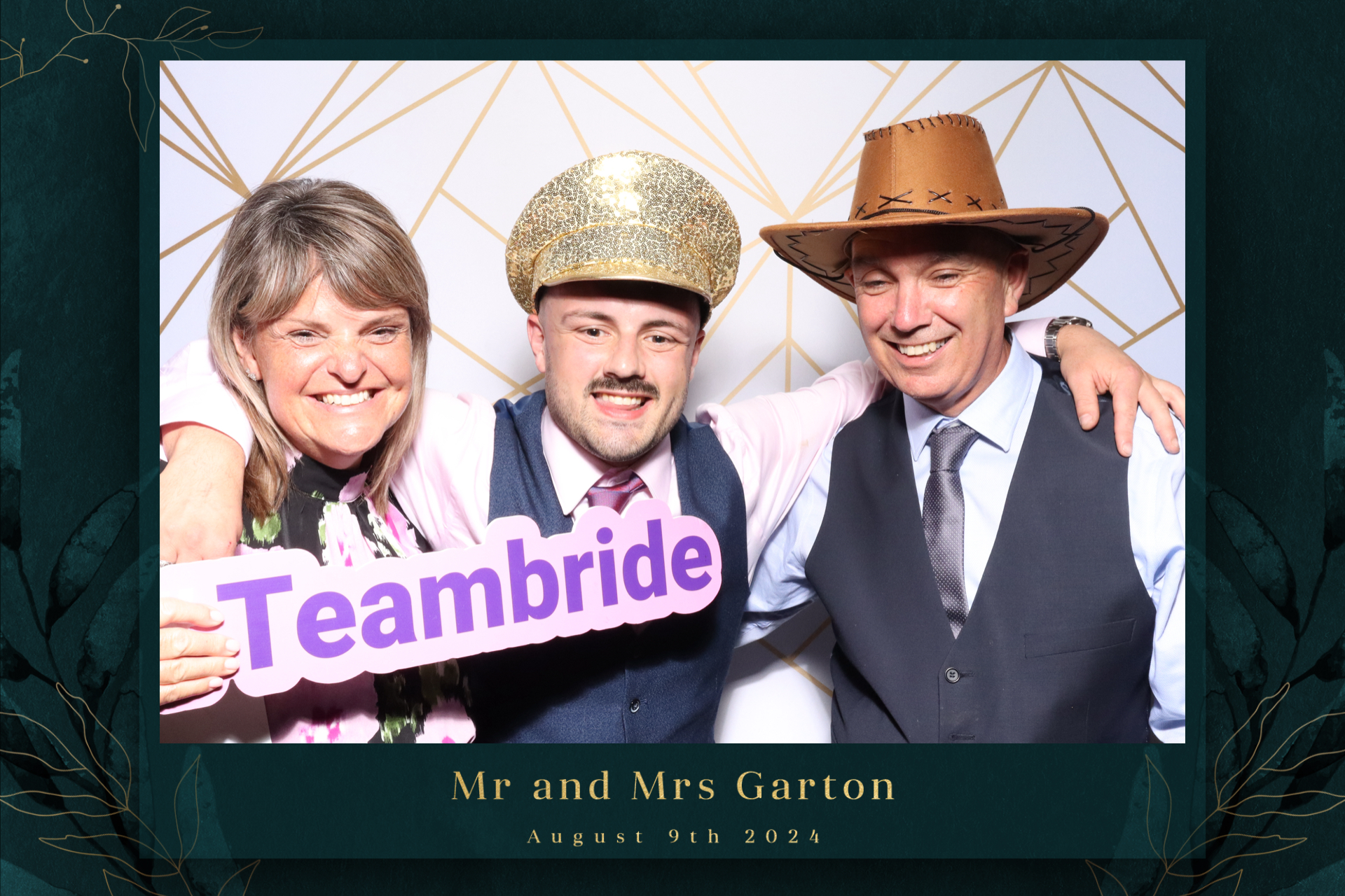 Mr & Mrs Garton  | View more photos from the event at gallery.magicimages.uk/u/MagicImages/Mr-Mrs-Garton