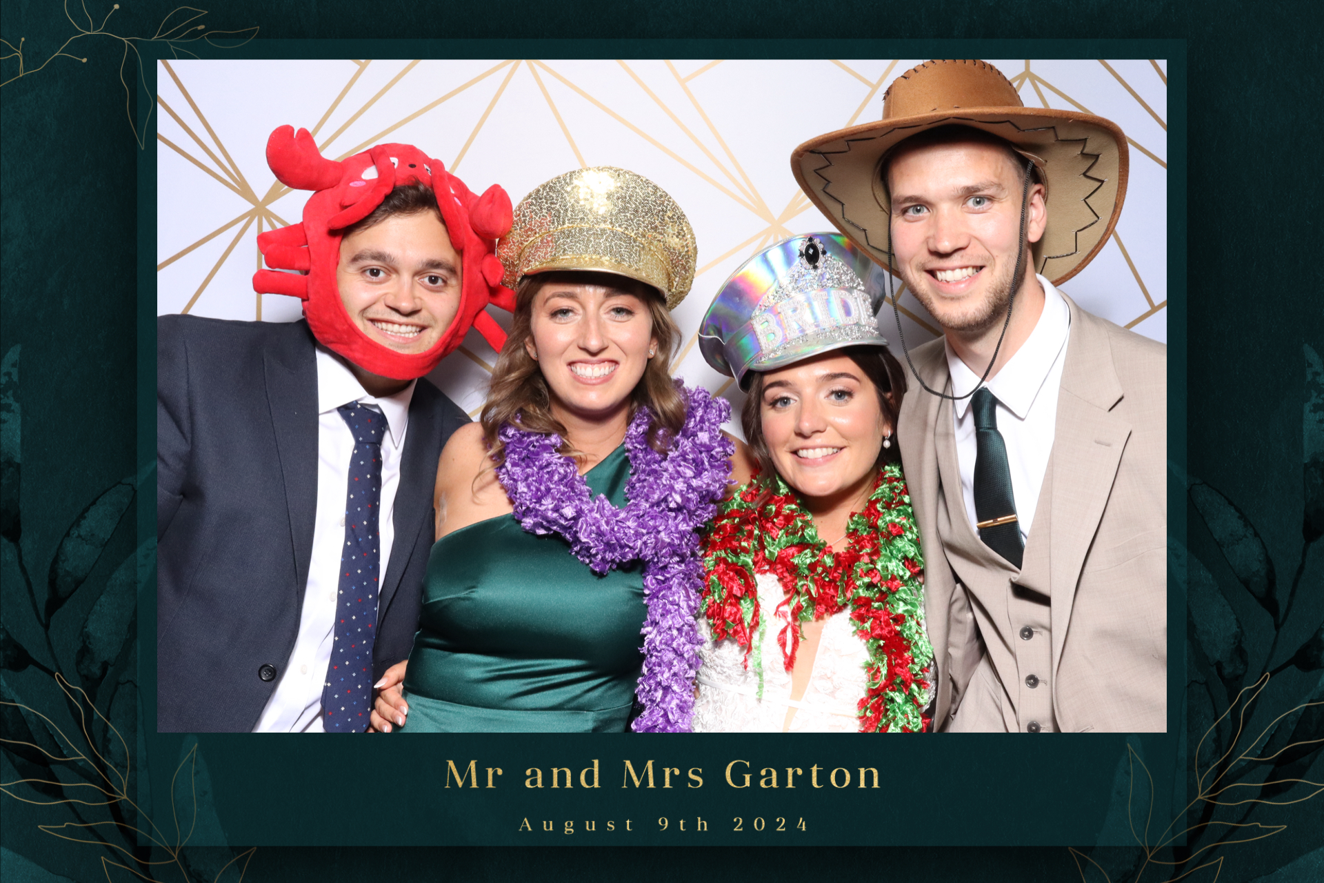 Mr & Mrs Garton  | View more photos from the event at gallery.magicimages.uk/u/MagicImages/Mr-Mrs-Garton