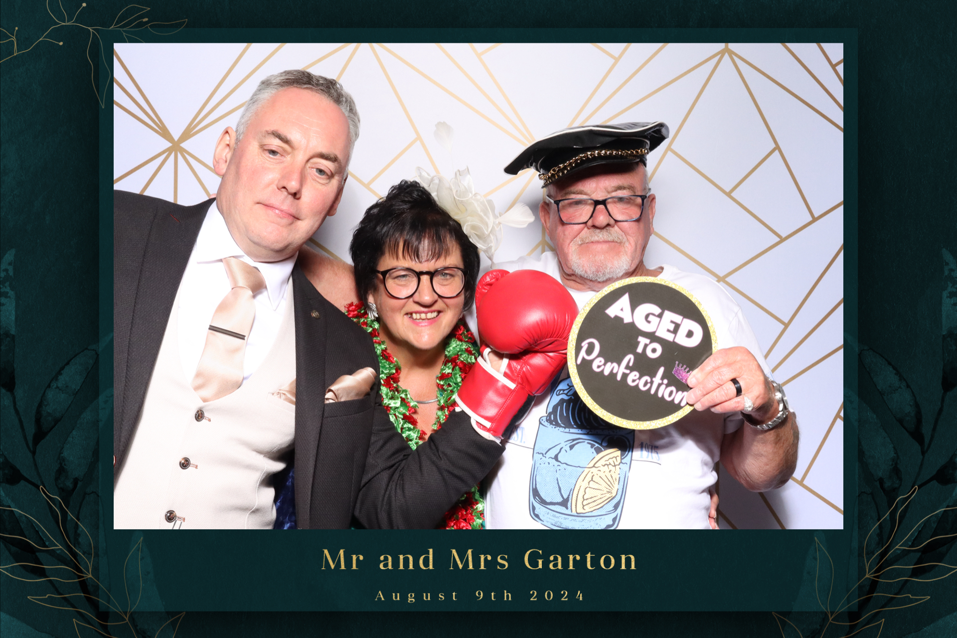 Mr & Mrs Garton  | View more photos from the event at gallery.magicimages.uk/u/MagicImages/Mr-Mrs-Garton