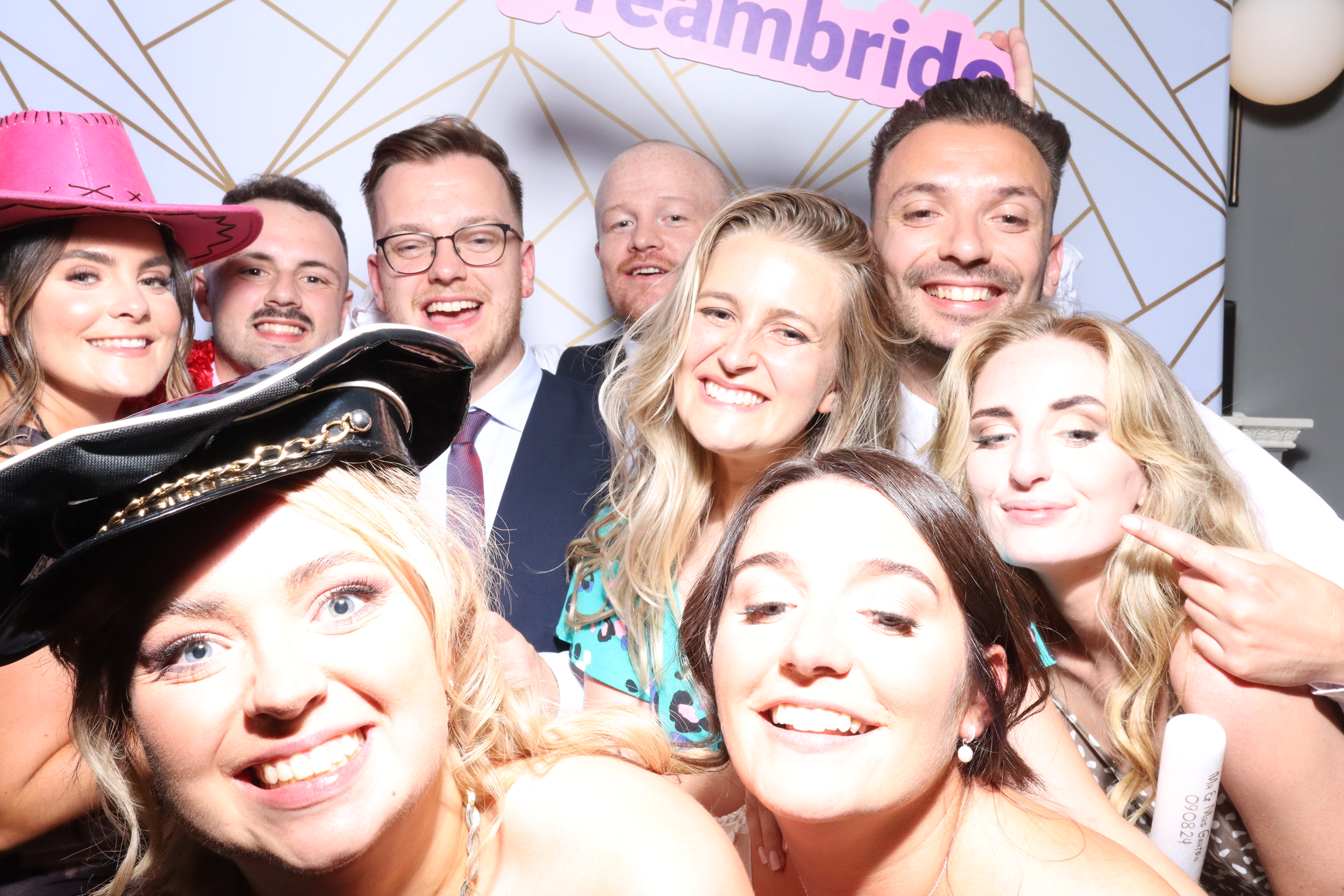 Mr & Mrs Garton  | View more photos from the event at gallery.magicimages.uk/u/MagicImages/Mr-Mrs-Garton