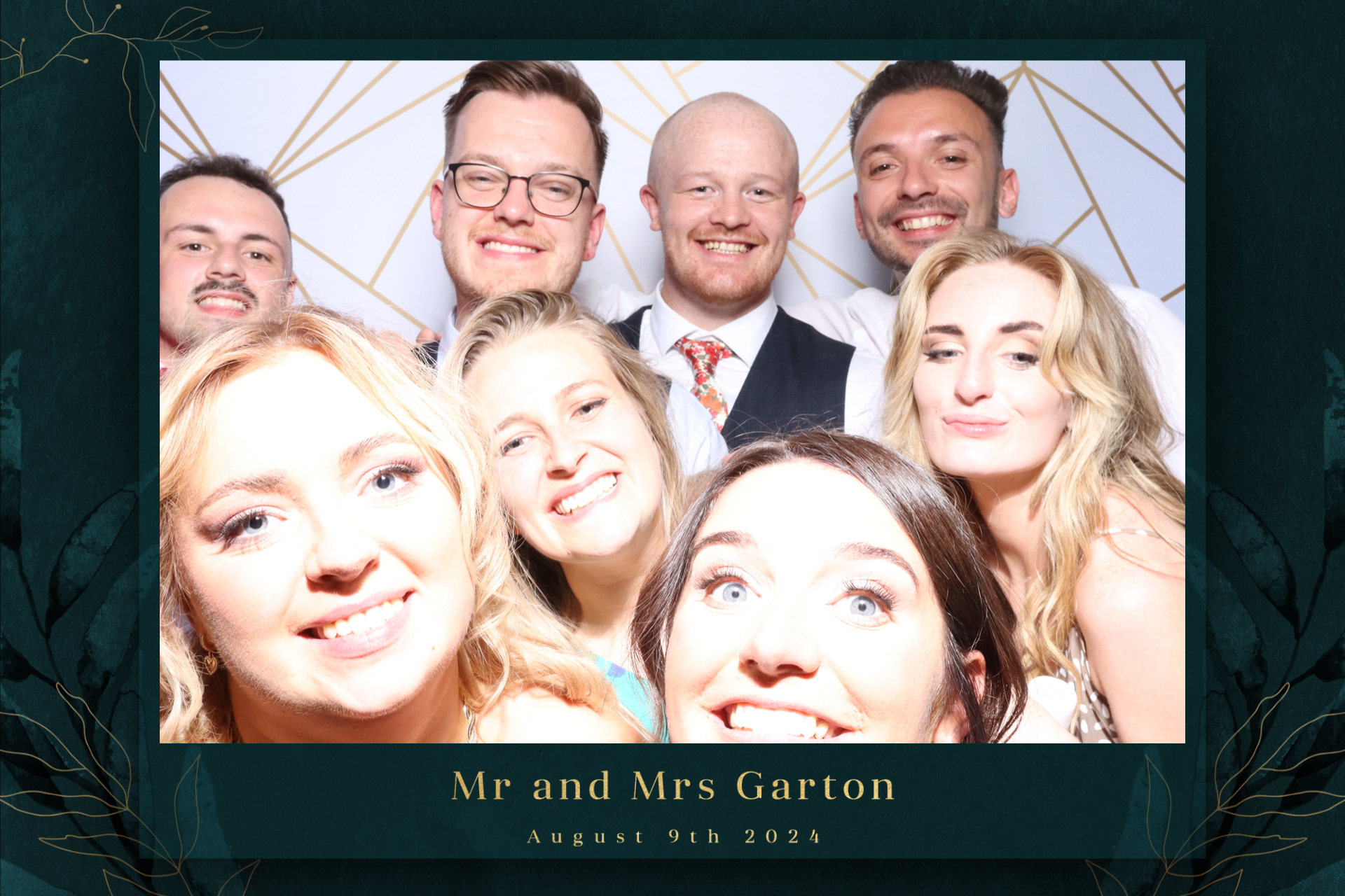 Mr & Mrs Garton  | View more photos from the event at gallery.magicimages.uk/u/MagicImages/Mr-Mrs-Garton