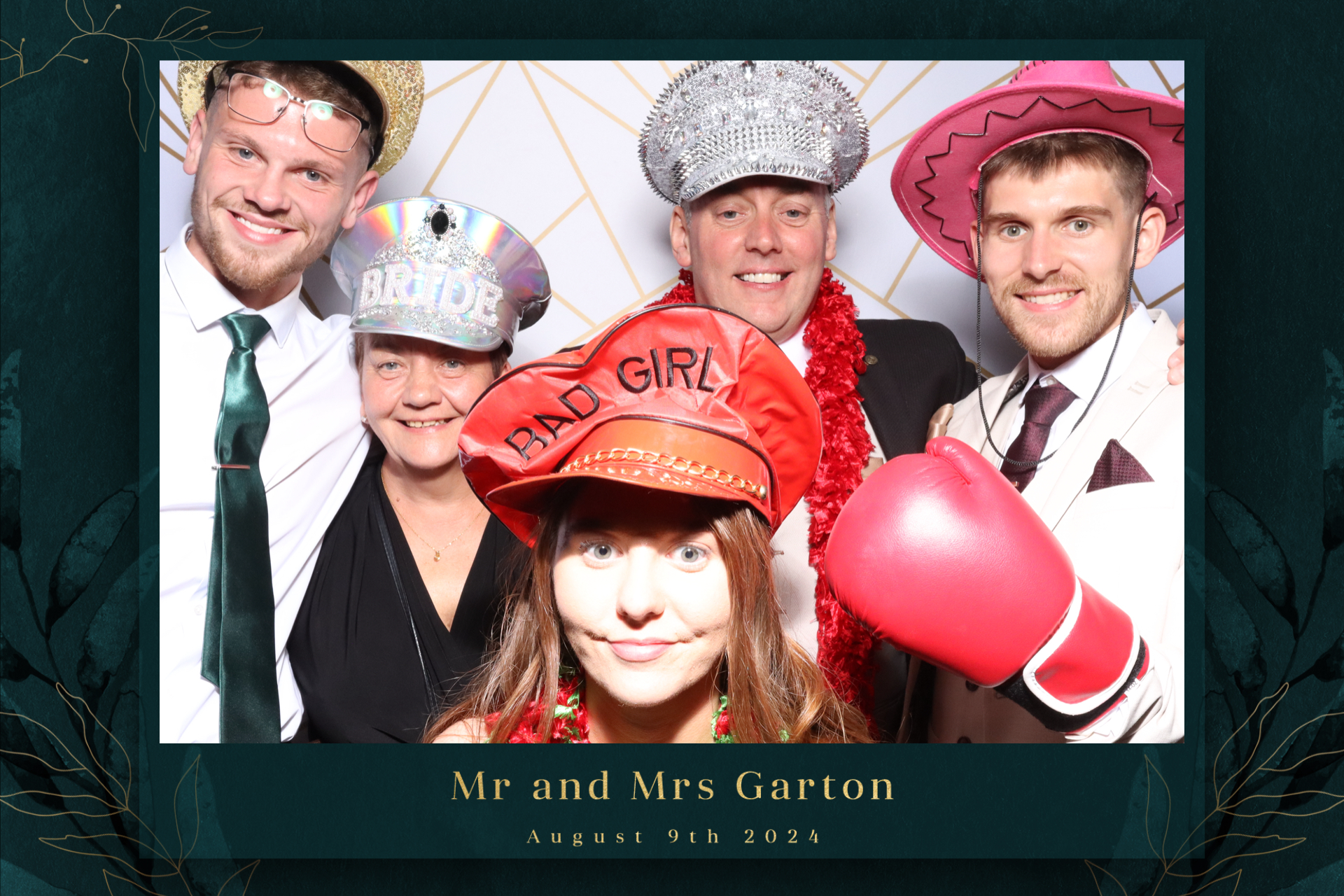Mr & Mrs Garton  | View more photos from the event at gallery.magicimages.uk/u/MagicImages/Mr-Mrs-Garton