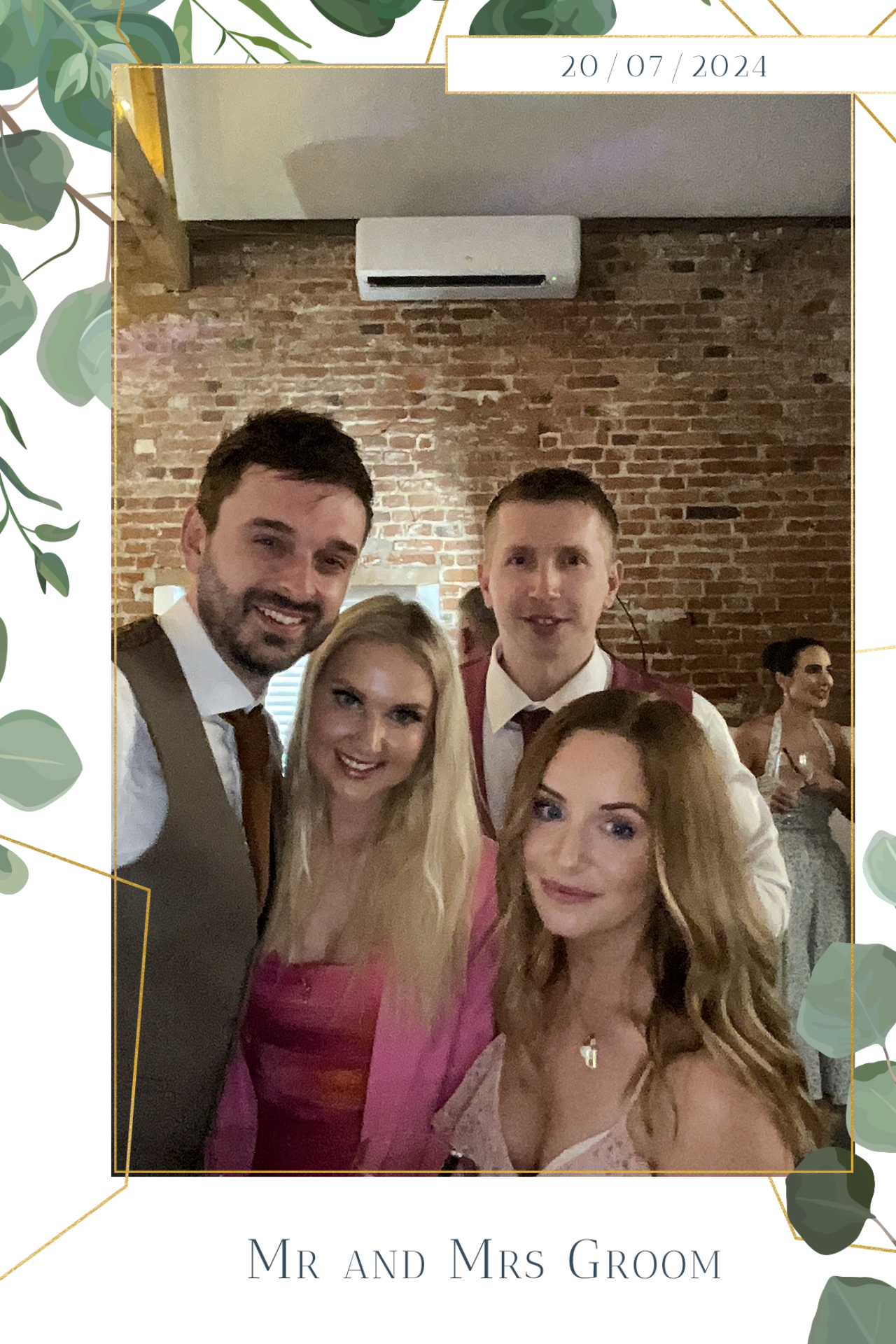 Mr & Mrs Groom  | View more photos from the event at gallery.magicimages.uk/u/MagicImages/Mr-Mrs-Groom