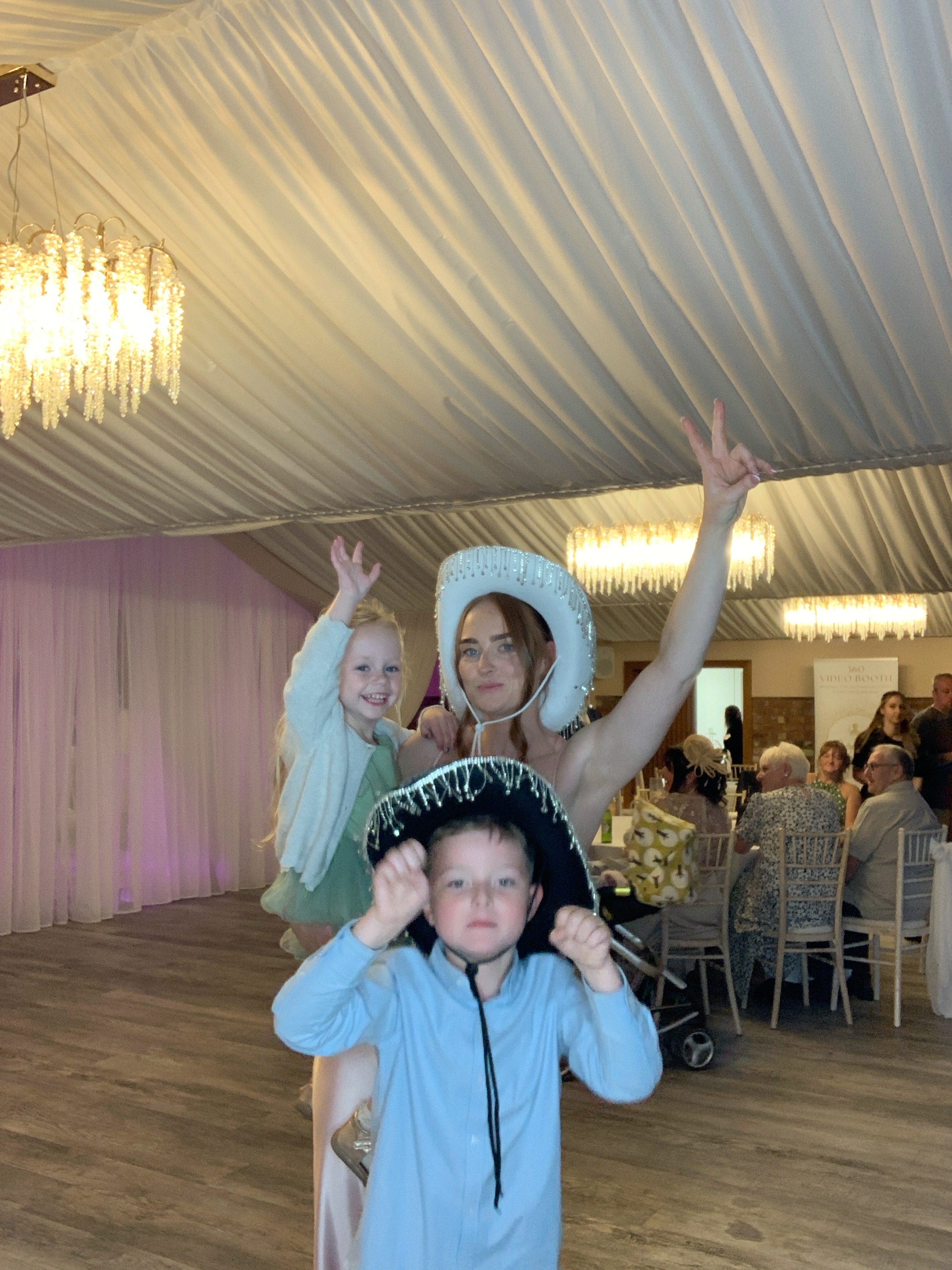 Mr & Mrs Hartley | View more photos from the event at gallery.magicimages.uk/u/MagicImages/Mr-Mrs-Hartley