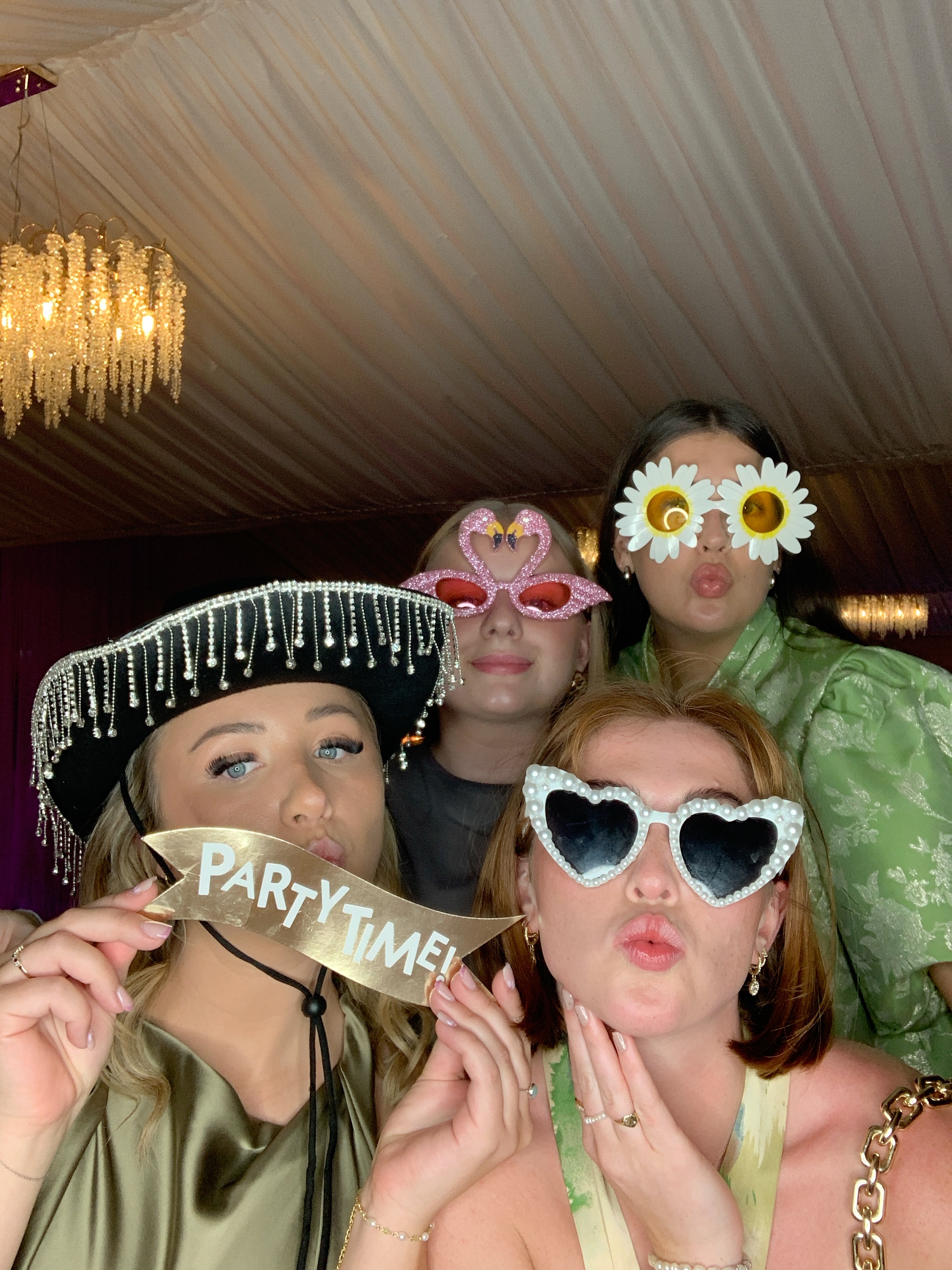 Mr & Mrs Hartley | View more photos from the event at gallery.magicimages.uk/u/MagicImages/Mr-Mrs-Hartley