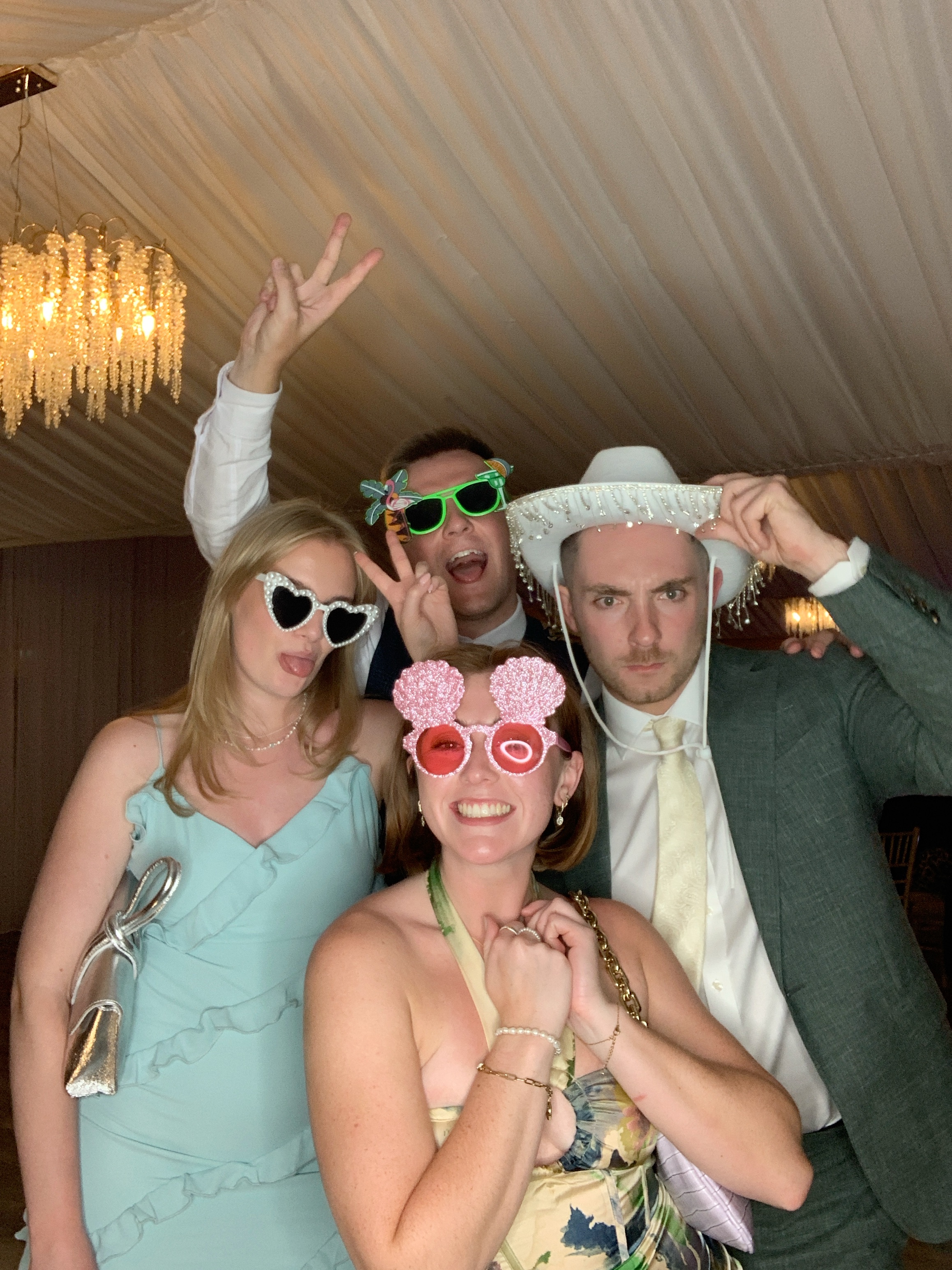 Mr & Mrs Hartley | View more photos from the event at gallery.magicimages.uk/u/MagicImages/Mr-Mrs-Hartley