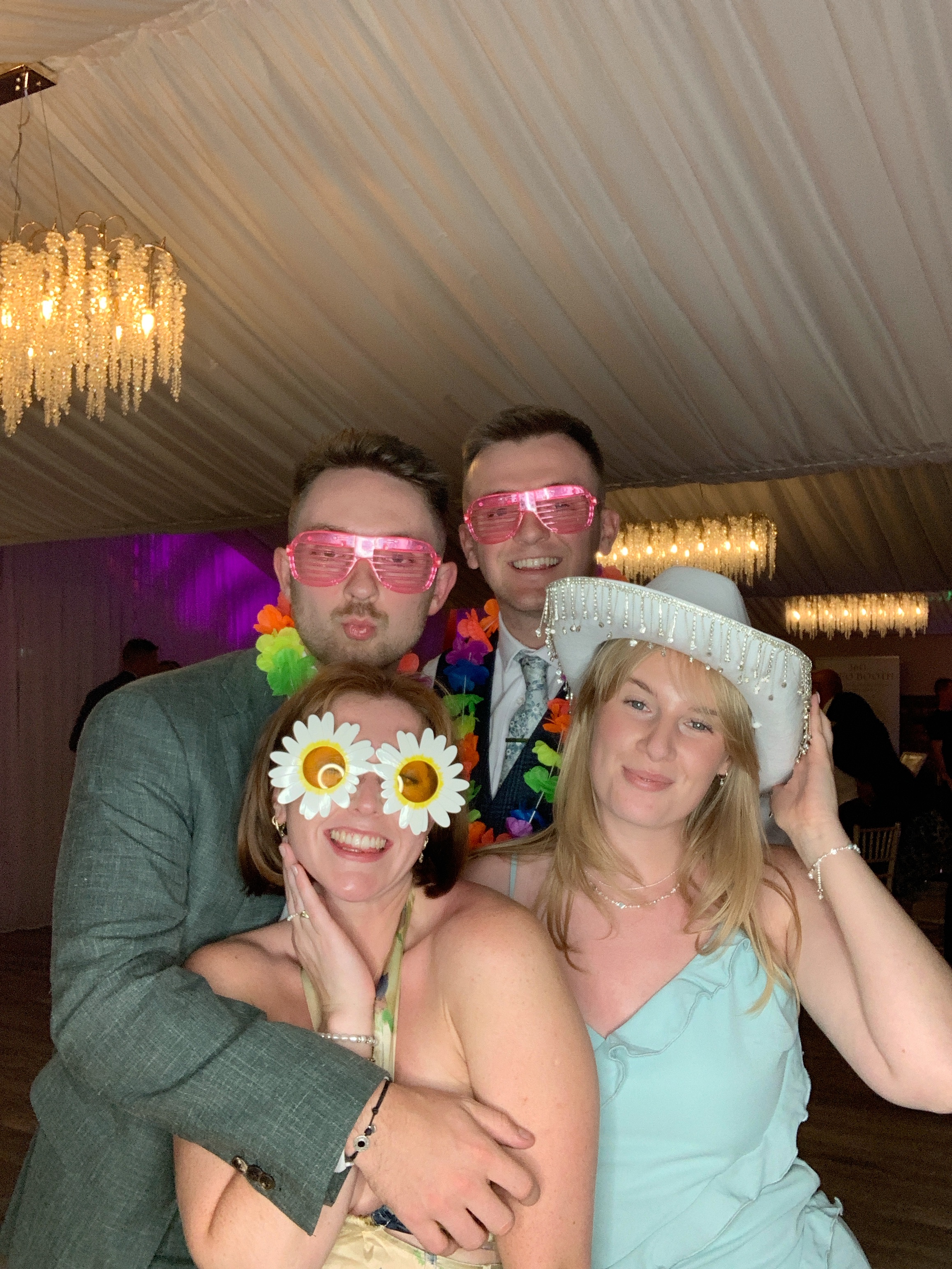 Mr & Mrs Hartley | View more photos from the event at gallery.magicimages.uk/u/MagicImages/Mr-Mrs-Hartley