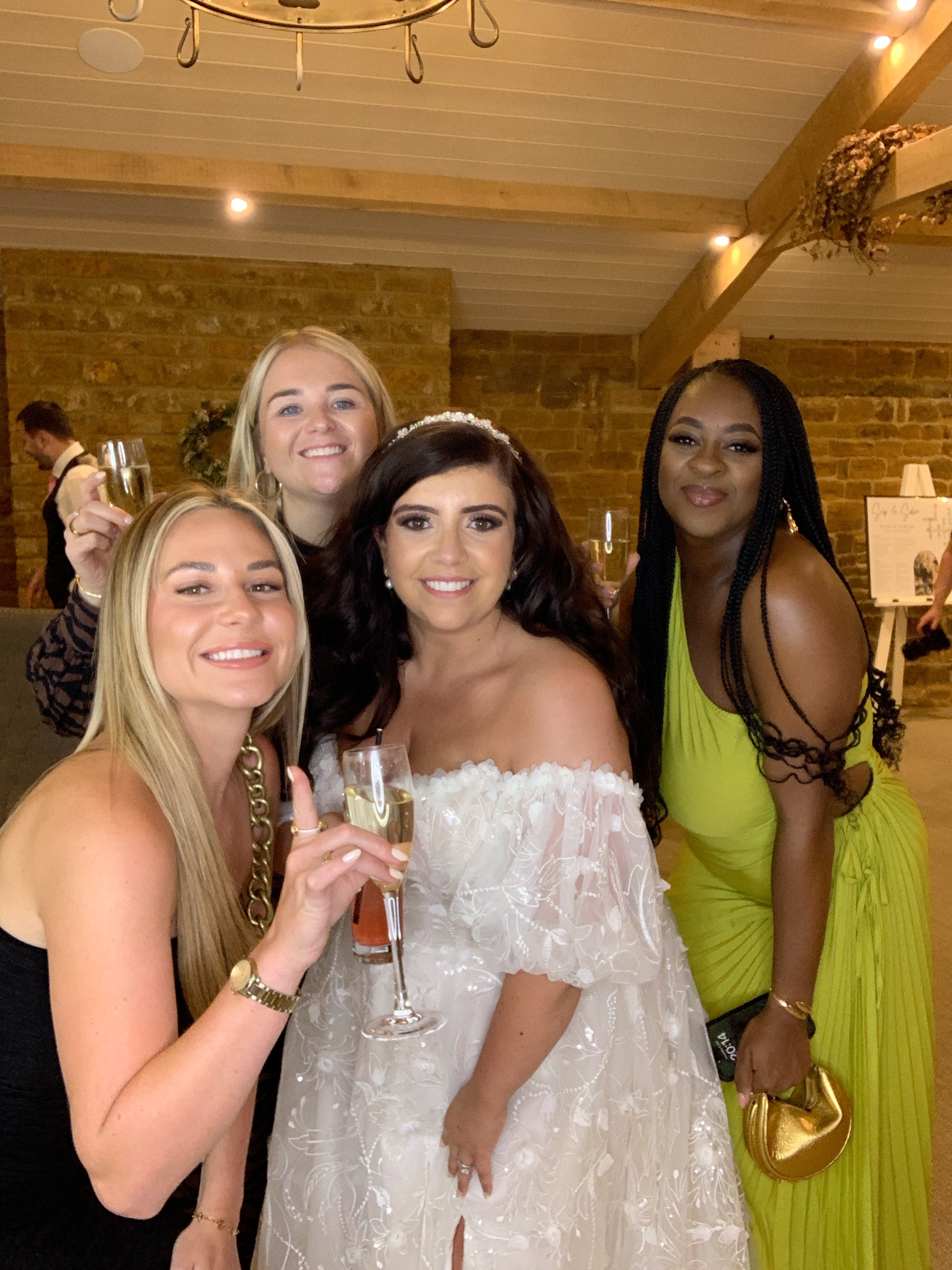 Mr & Mrs Howe photos  | View more photos from the event at gallery.magicimages.uk/u/MagicImages/Mr-Mrs-Howe-photos