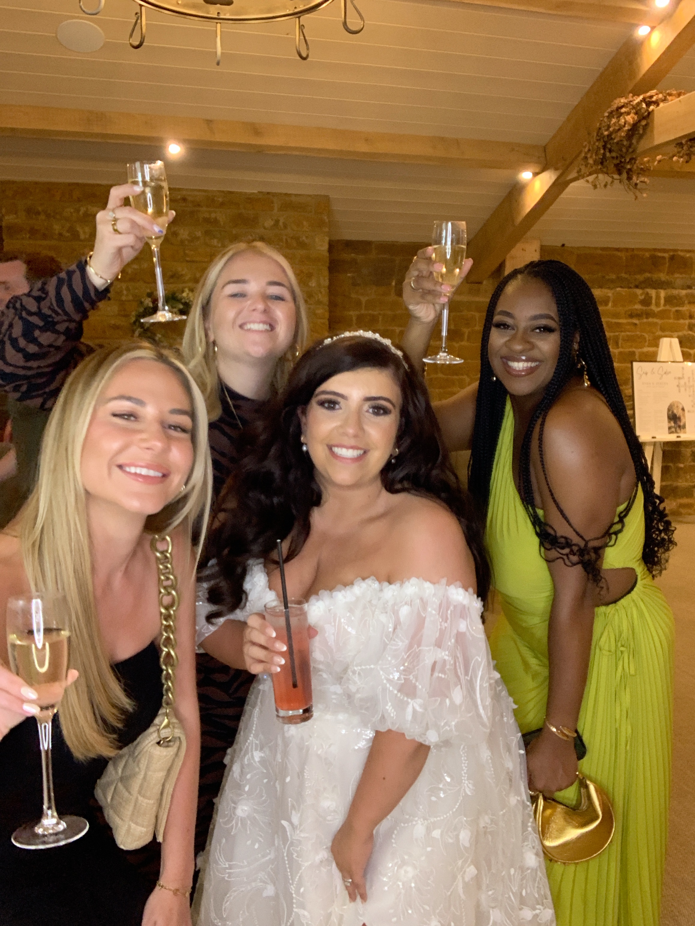 Mr & Mrs Howe photos  | View more photos from the event at gallery.magicimages.uk/u/MagicImages/Mr-Mrs-Howe-photos