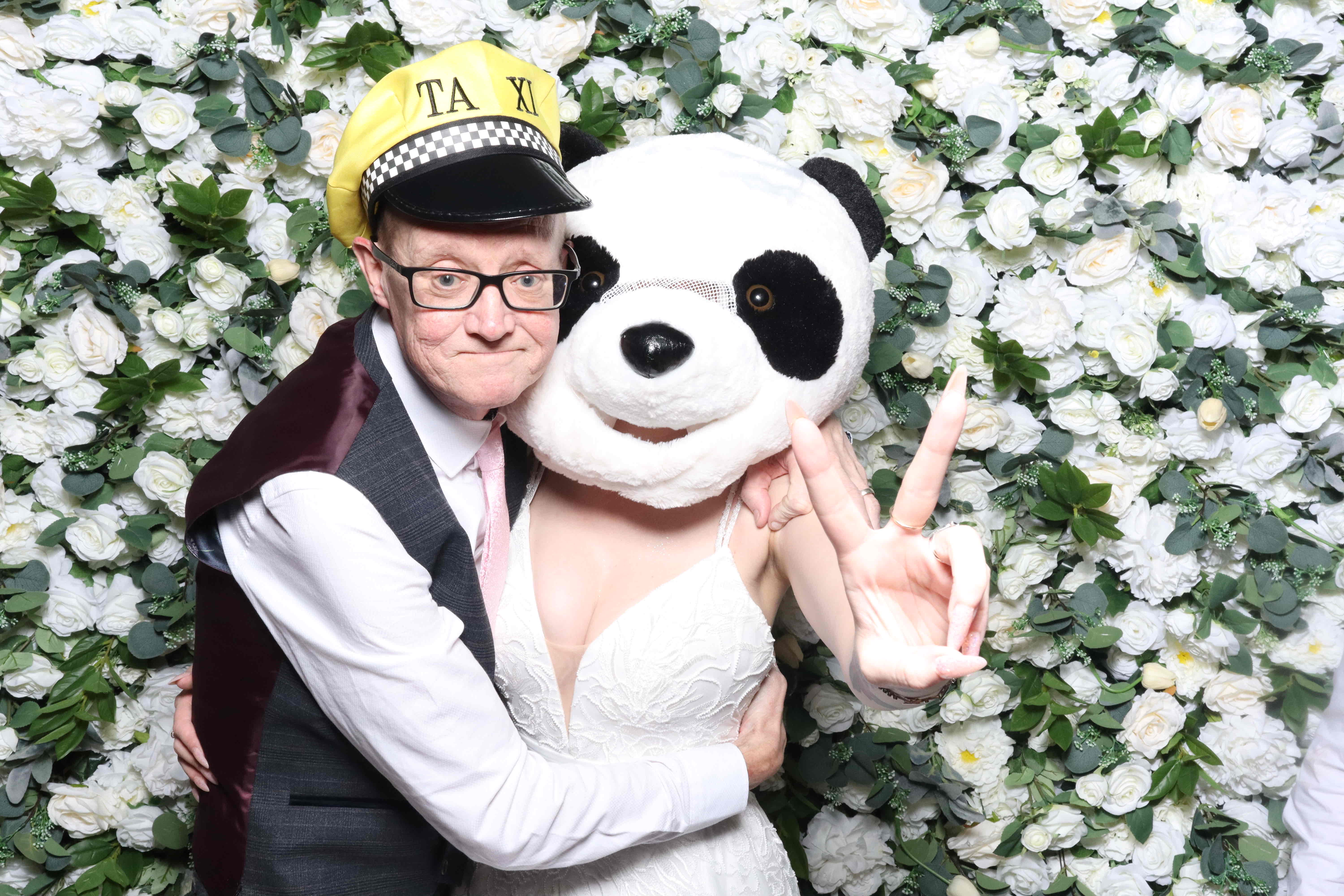 Mr & Mrs Kilroy  | View more photos from the event at gallery.magicimages.uk/u/MagicImages/Mr-Mrs-Kilroy