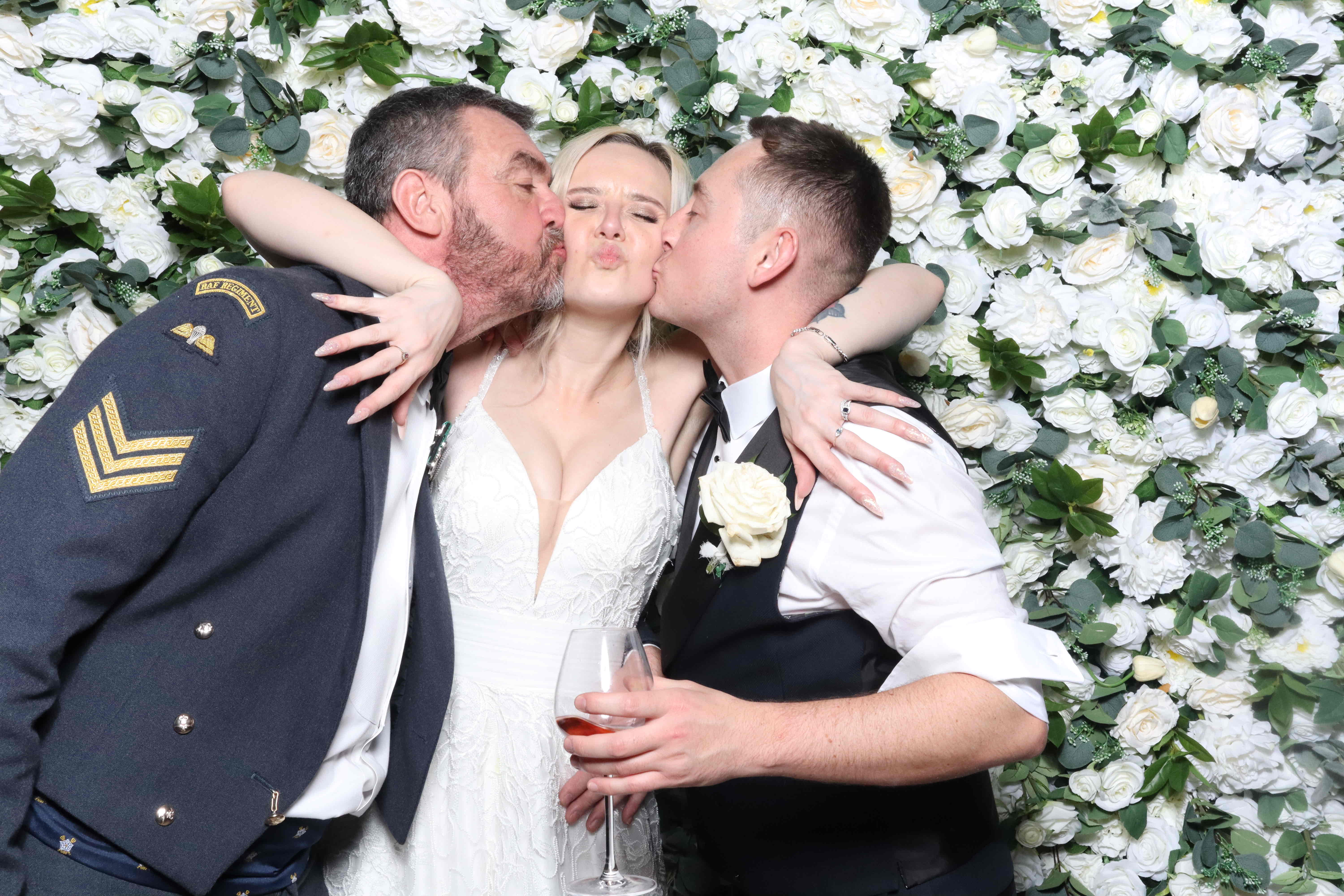 Mr & Mrs Kilroy  | View more photos from the event at gallery.magicimages.uk/u/MagicImages/Mr-Mrs-Kilroy