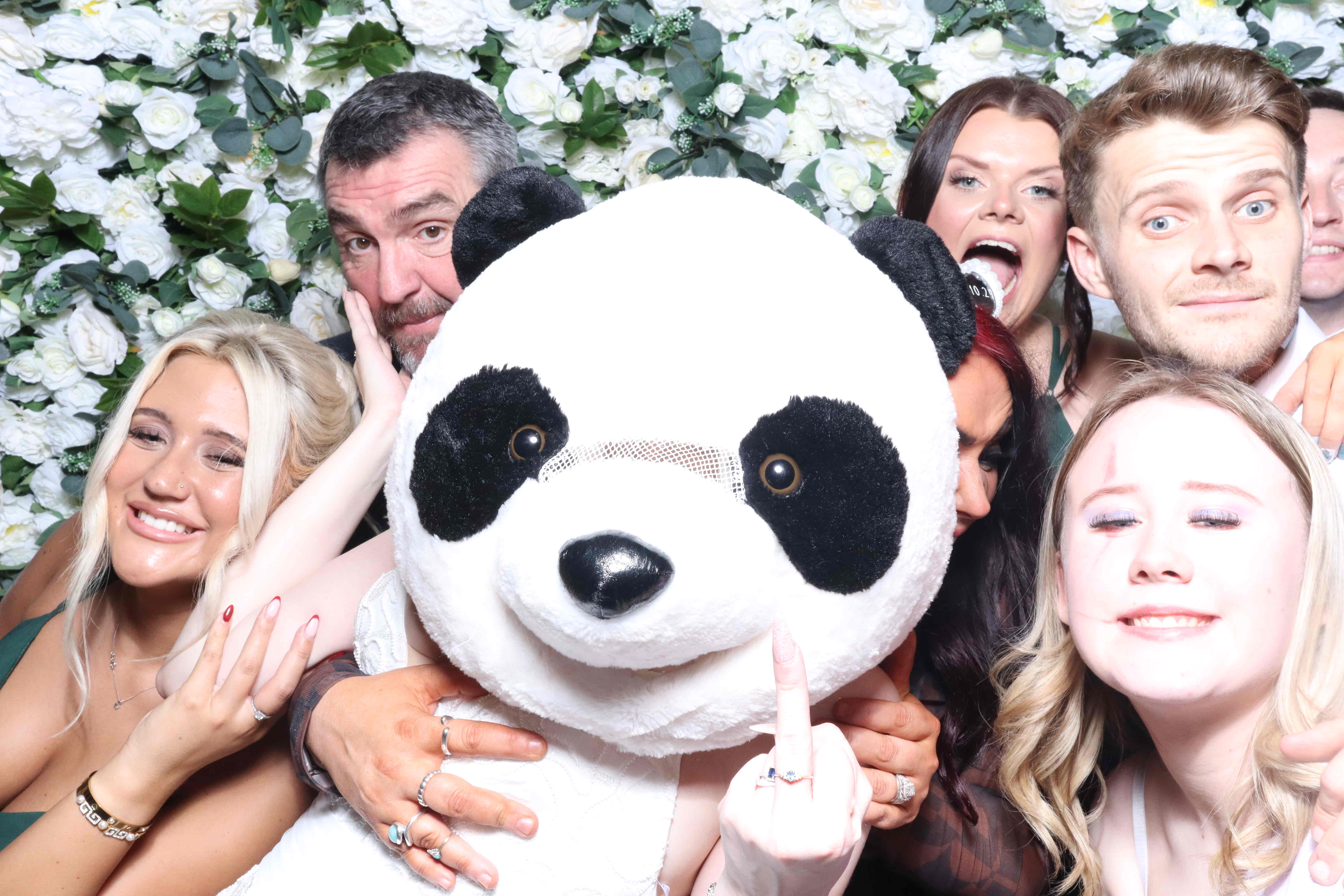 Mr & Mrs Kilroy  | View more photos from the event at gallery.magicimages.uk/u/MagicImages/Mr-Mrs-Kilroy