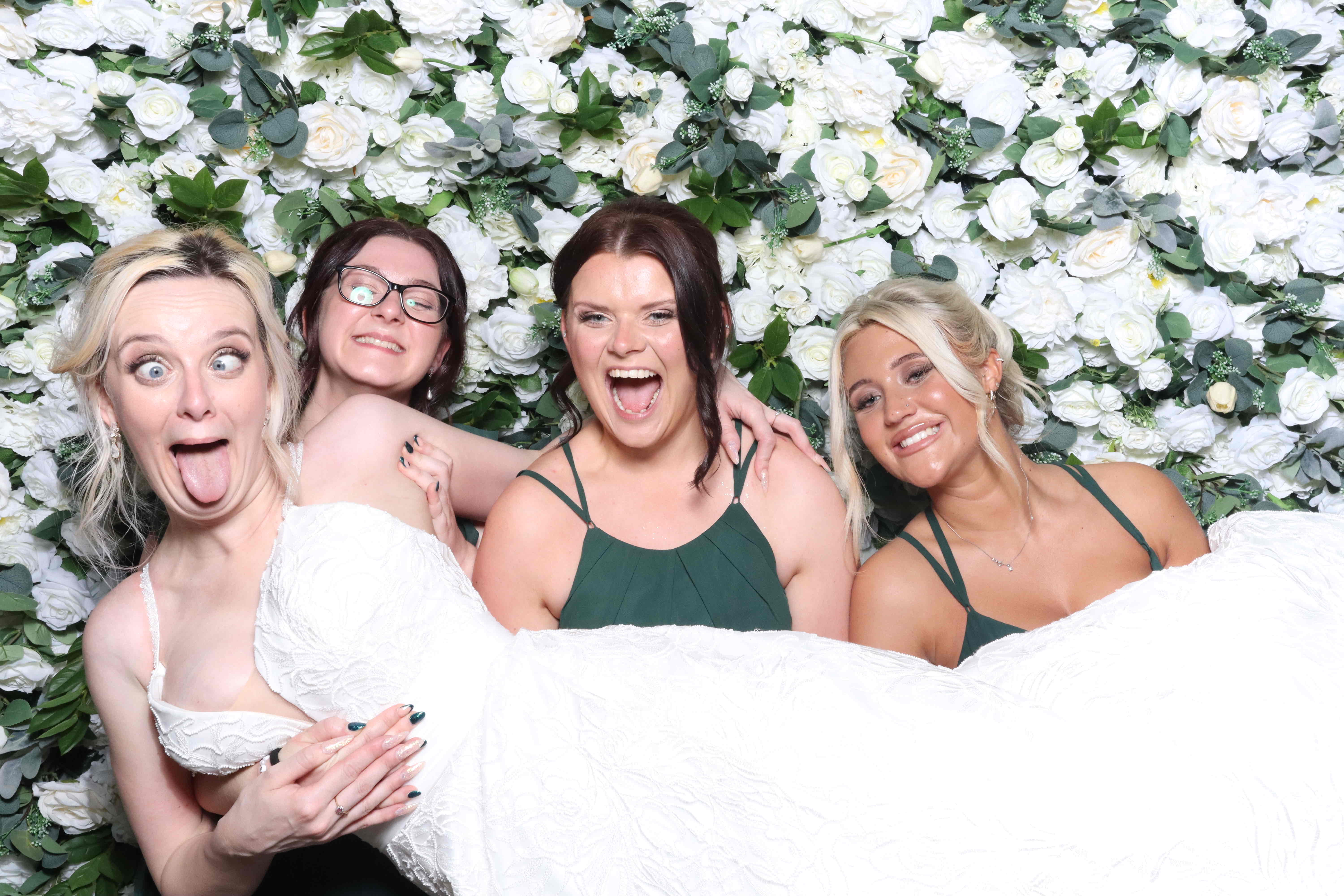 Mr & Mrs Kilroy  | View more photos from the event at gallery.magicimages.uk/u/MagicImages/Mr-Mrs-Kilroy