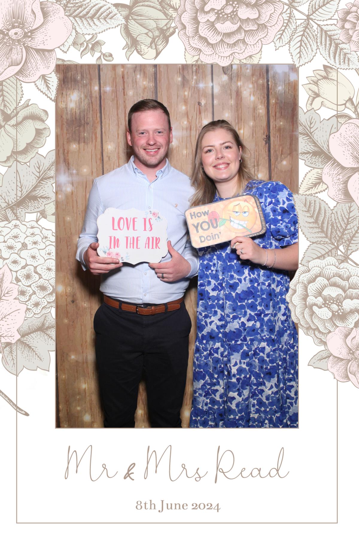 Mr & Mrs Read  | View more photos from the event at gallery.magicimages.uk/u/MagicImages/Mr-Mrs-Read