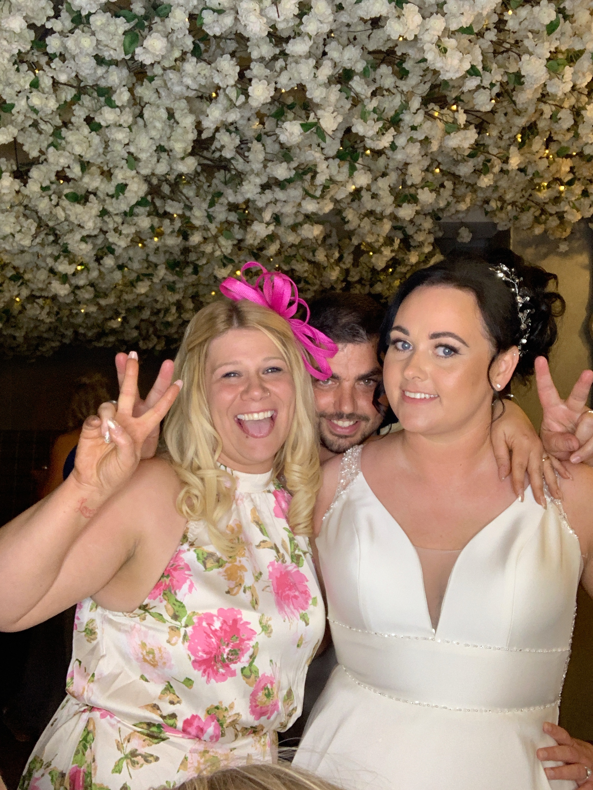 Mr & Mrs Rowson | View more photos from the event at gallery.magicimages.uk/u/MagicImages/Mr-Mrs-Rowson