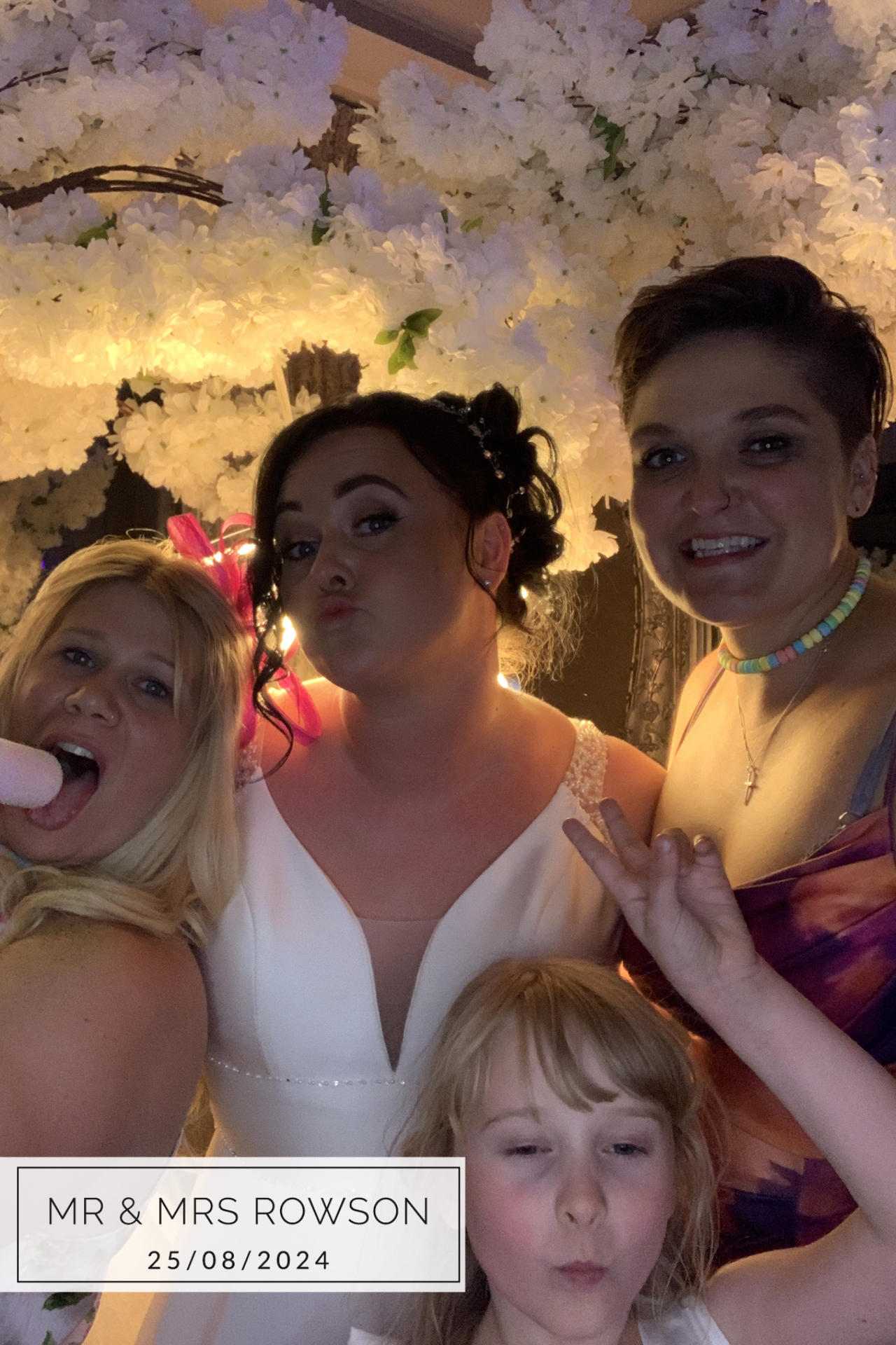 Mr & Mrs Rowson | View more photos from the event at gallery.magicimages.uk/u/MagicImages/Mr-Mrs-Rowson