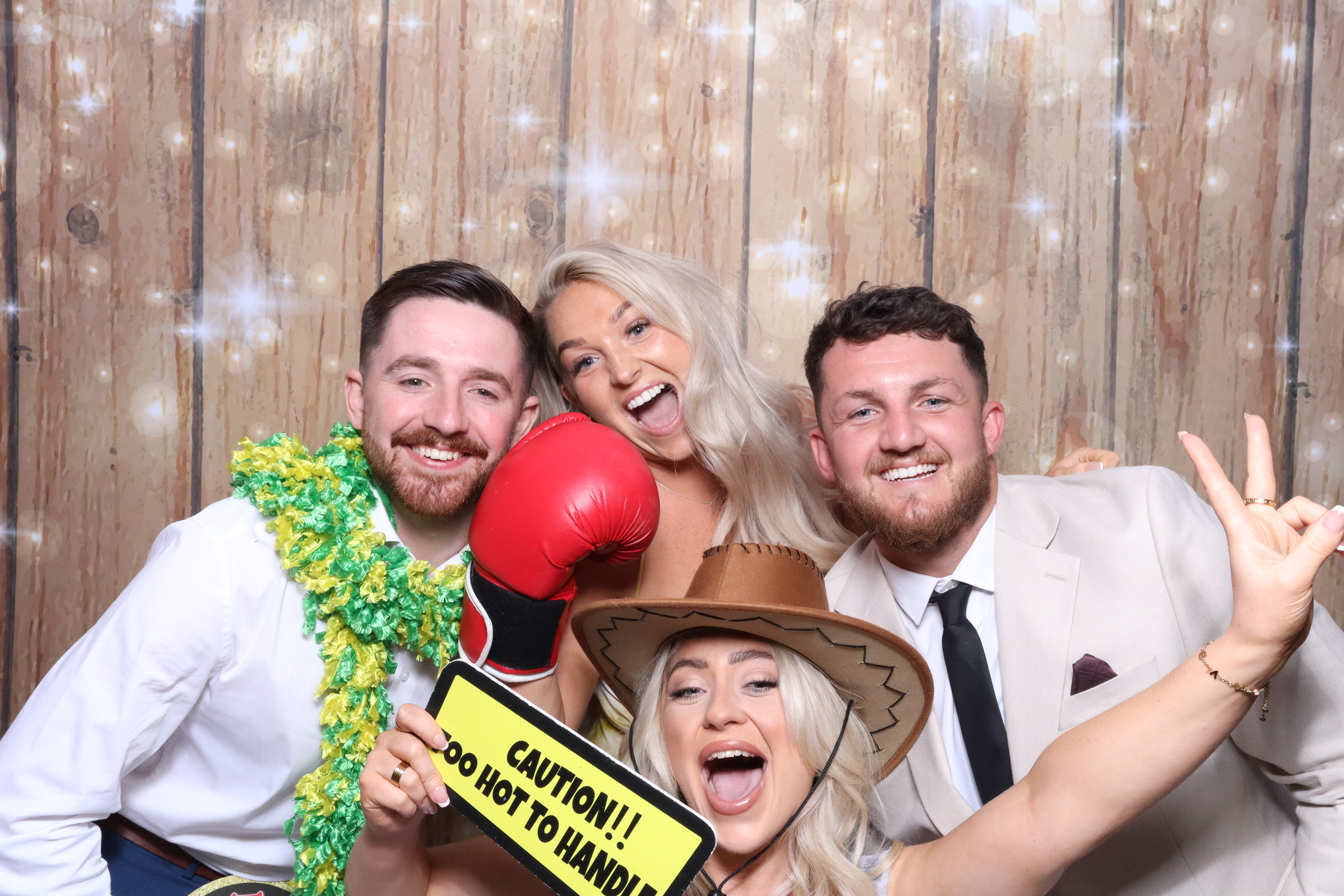 Mr & Mrs Taylor  | View more photos from the event at gallery.magicimages.uk/u/MagicImages/Mr-Mrs-Taylor