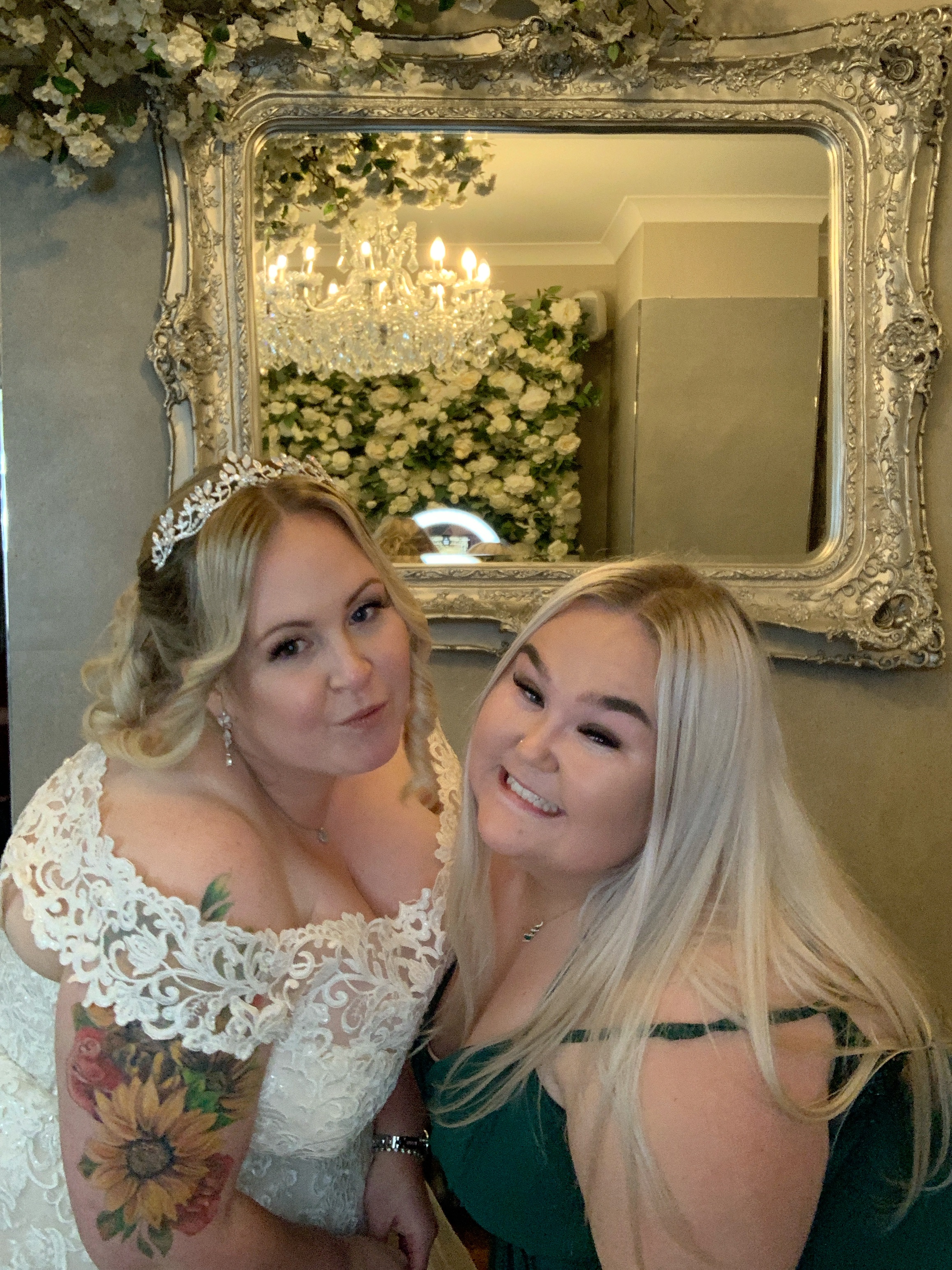 Mr & Mrs Thompson  | View more photos from the event at gallery.magicimages.uk/u/MagicImages/Mr-Mrs-Thompson