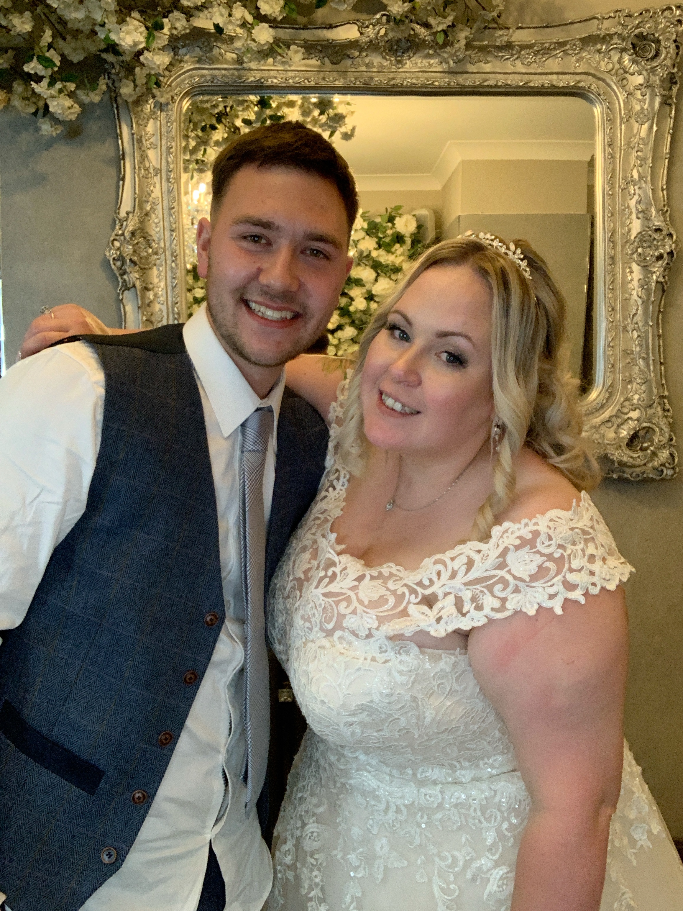 Mr & Mrs Thompson  | View more photos from the event at gallery.magicimages.uk/u/MagicImages/Mr-Mrs-Thompson