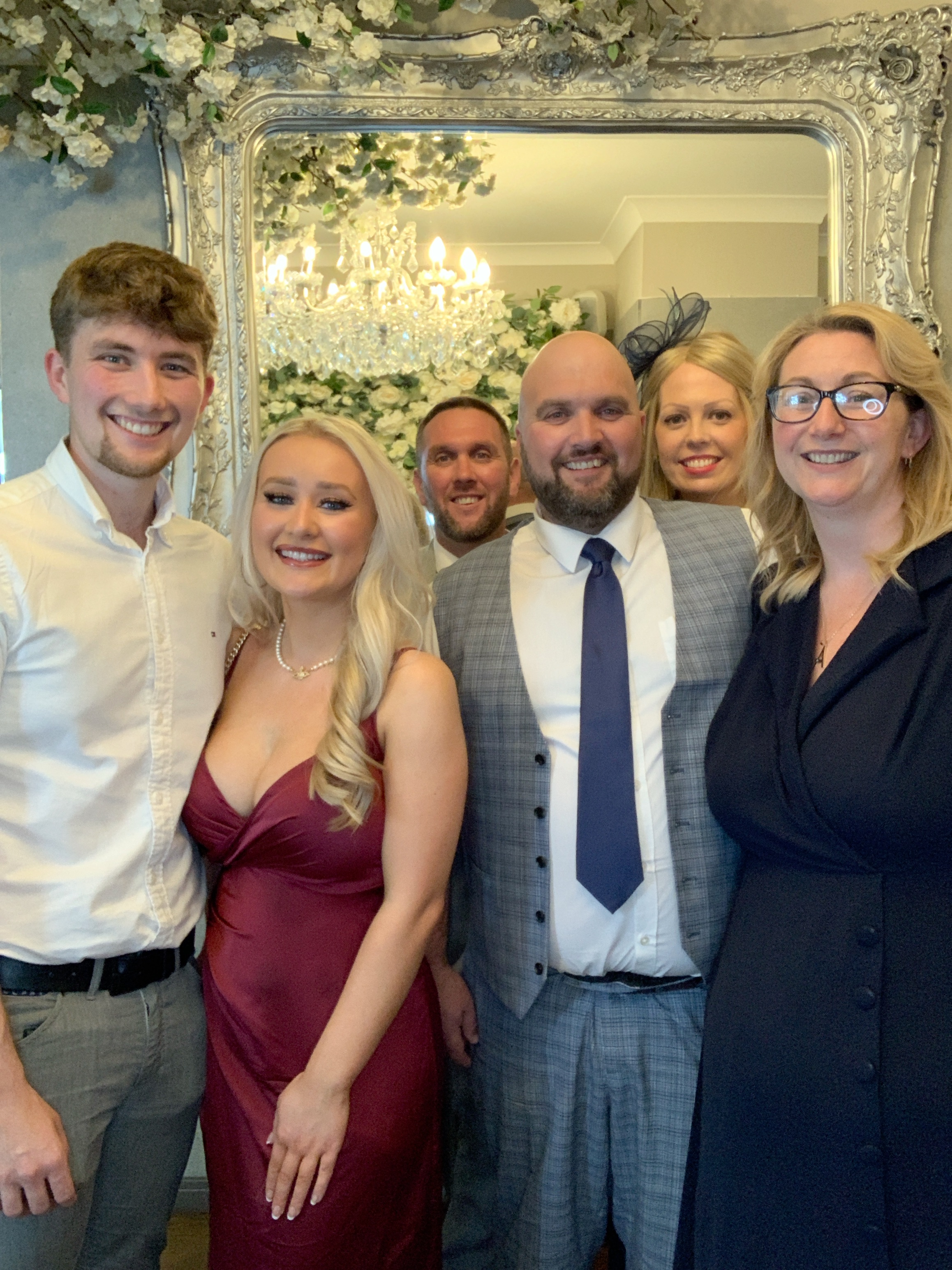 Mr & Mrs Thompson  | View more photos from the event at gallery.magicimages.uk/u/MagicImages/Mr-Mrs-Thompson