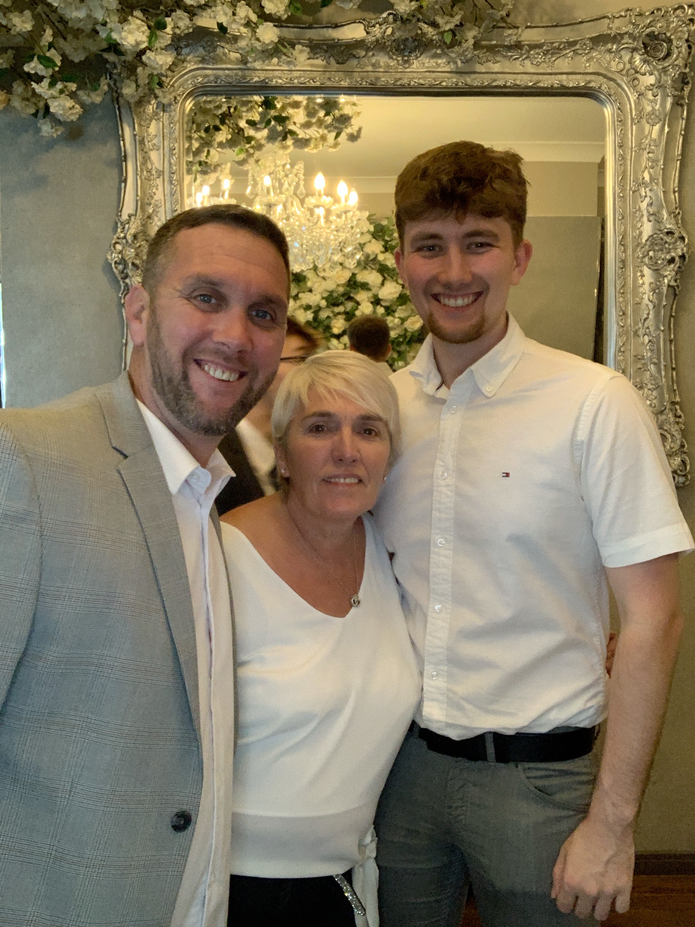 Mr & Mrs Thompson  | View more photos from the event at gallery.magicimages.uk/u/MagicImages/Mr-Mrs-Thompson