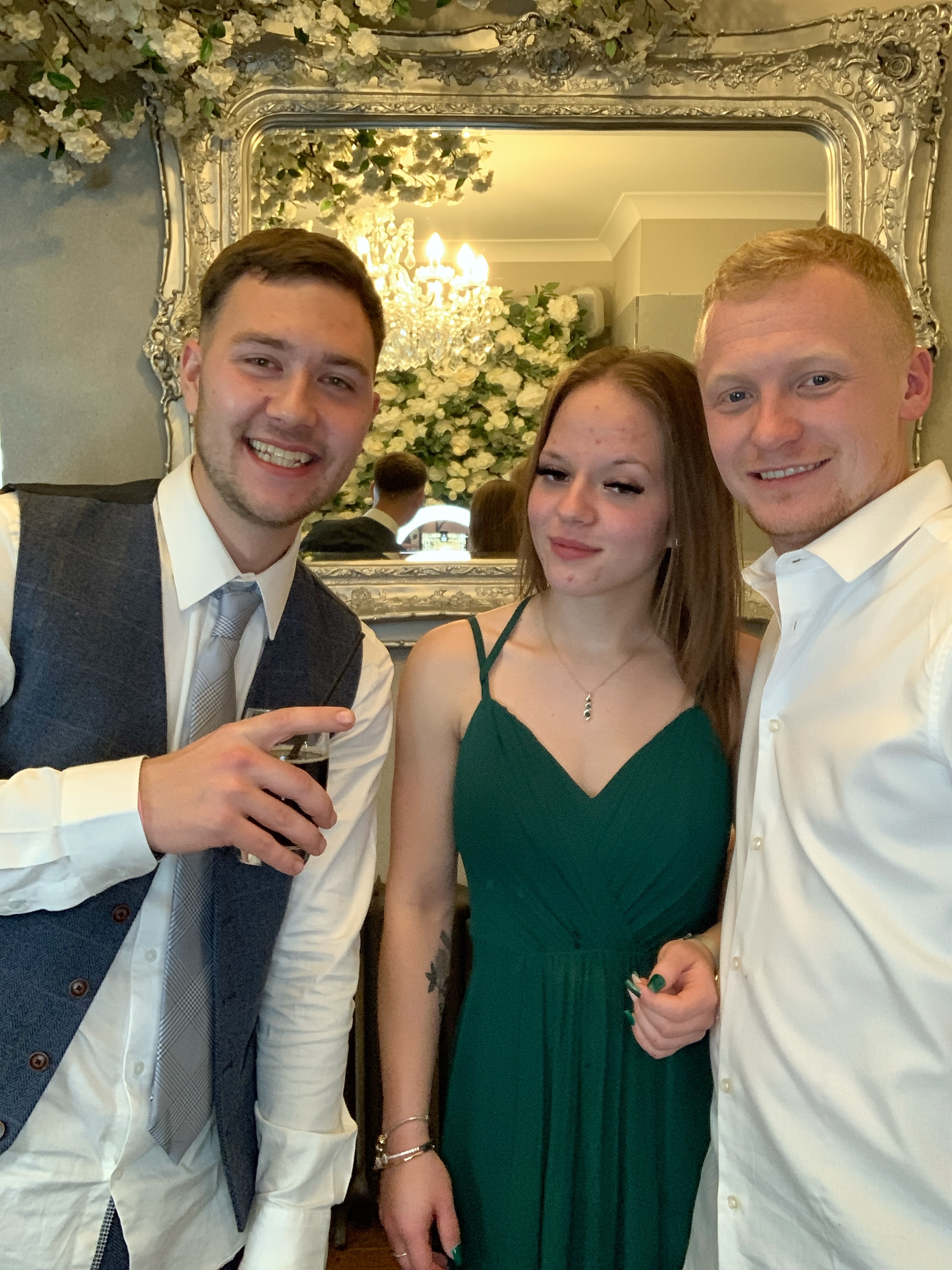 Mr & Mrs Thompson  | View more photos from the event at gallery.magicimages.uk/u/MagicImages/Mr-Mrs-Thompson
