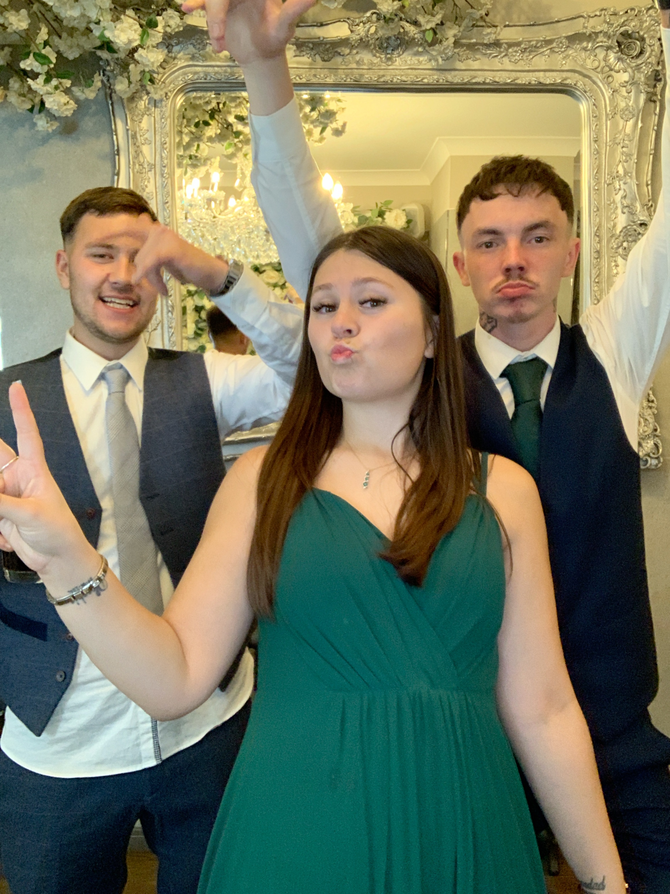 Mr & Mrs Thompson  | View more photos from the event at gallery.magicimages.uk/u/MagicImages/Mr-Mrs-Thompson