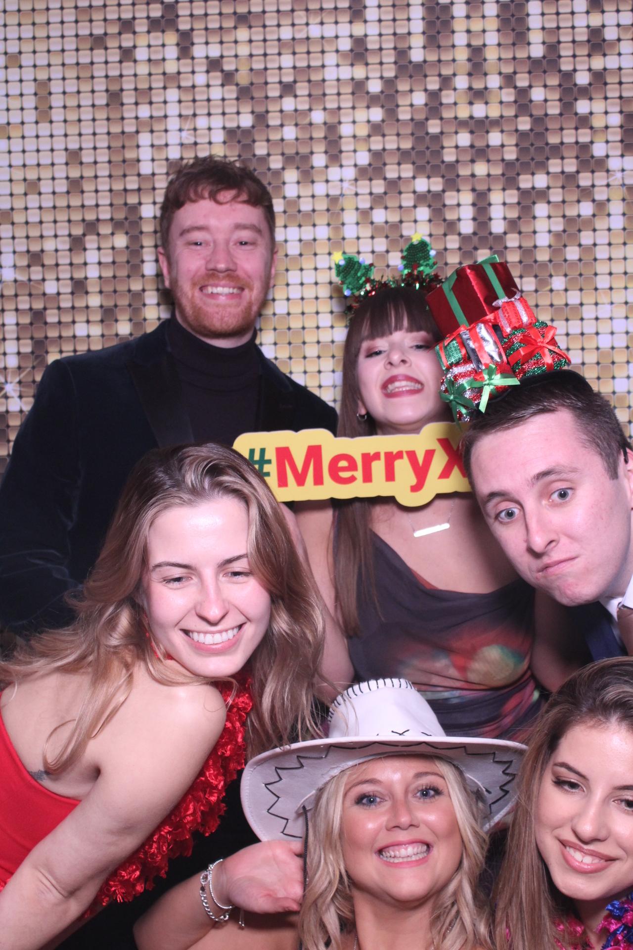 Ramsdens International Christmas Party  | View more photos from the event at gallery.magicimages.uk/u/MagicImages/Ramsdens-International-Christmas-Party