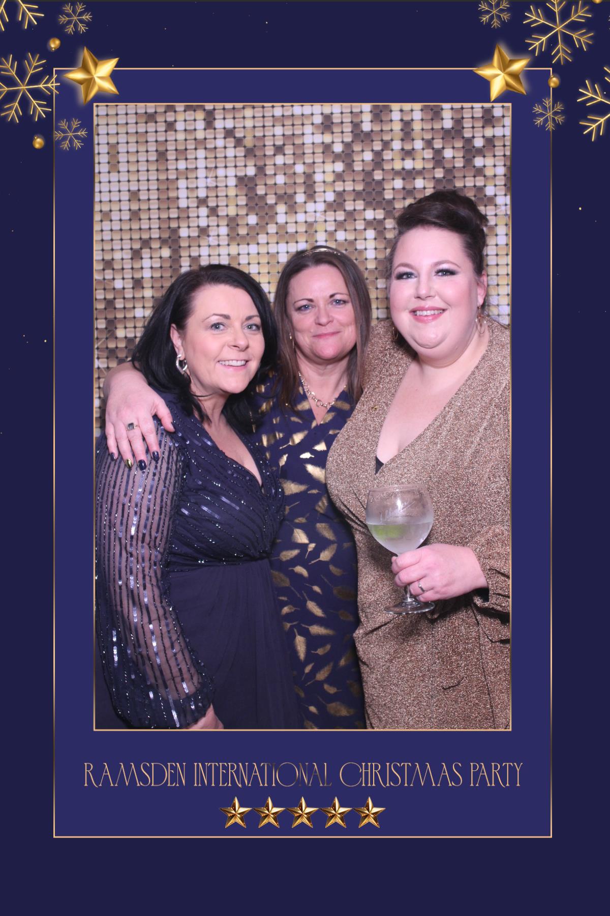 Ramsdens International Christmas Party  | View more photos from the event at gallery.magicimages.uk/u/MagicImages/Ramsdens-International-Christmas-Party