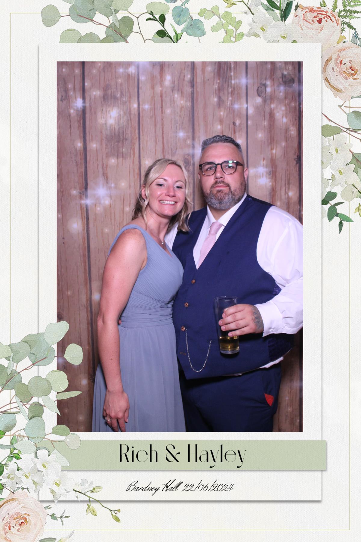 Rich & Hayley   | View more photos from the event at gallery.magicimages.uk/u/MagicImages/Rich-Hayley