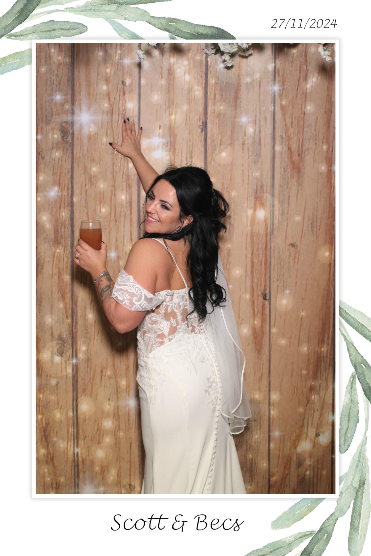 Scott & Becs  | View more photos from the event at gallery.magicimages.uk/u/MagicImages/Scott-Becs