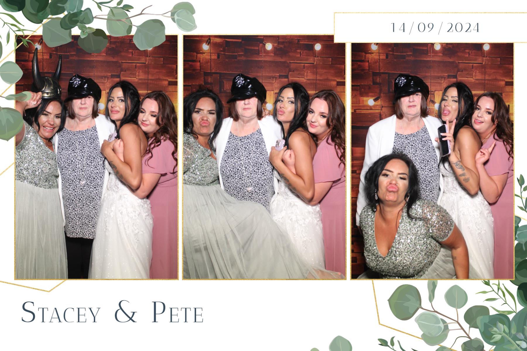 Stacey & Pete | View more photos from the event at gallery.magicimages.uk/u/MagicImages/Stacey-Pete