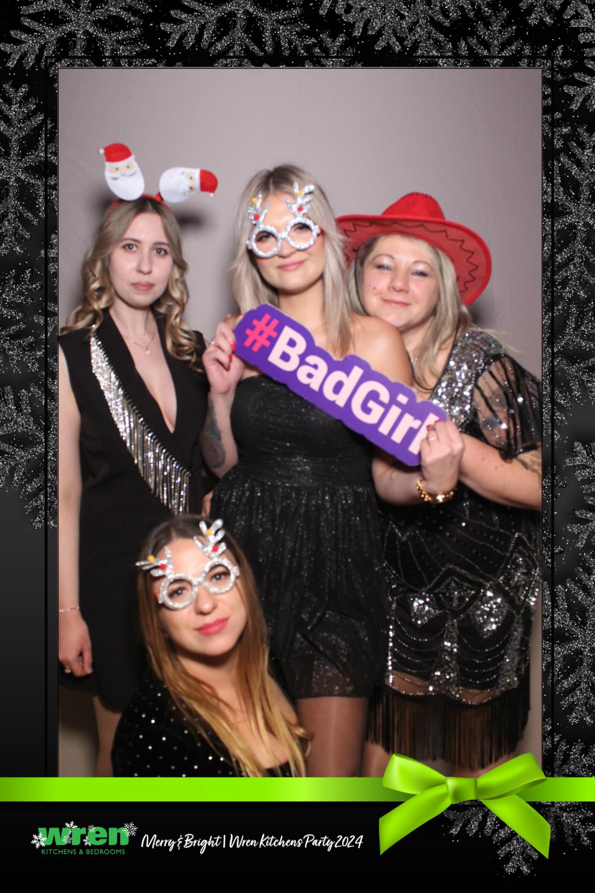 Wren Christmas Party  | View more photos from the event at gallery.magicimages.uk/u/MagicImages/Wren-Christmas-Party