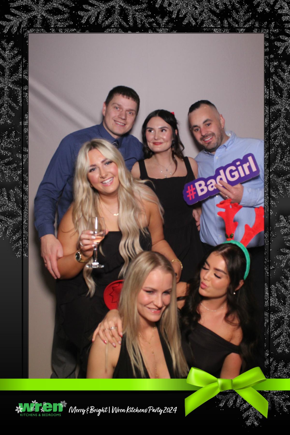 Wren Christmas Party  | View more photos from the event at gallery.magicimages.uk/u/MagicImages/Wren-Christmas-Party