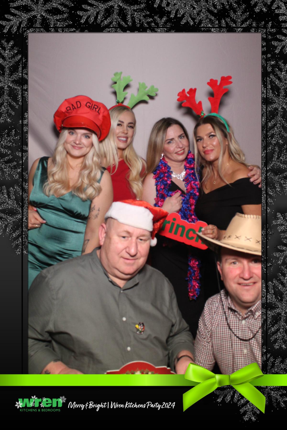 Wren Christmas Party  | View more photos from the event at gallery.magicimages.uk/u/MagicImages/Wren-Christmas-Party