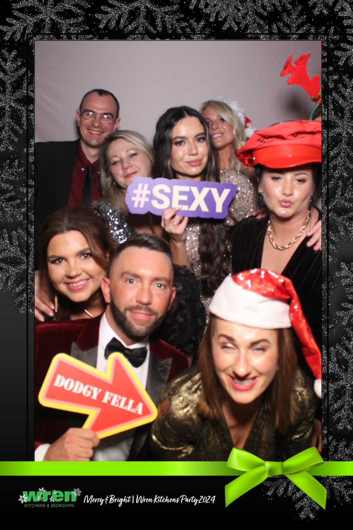 Wren Christmas Party  | View more photos from the event at gallery.magicimages.uk/u/MagicImages/Wren-Christmas-Party
