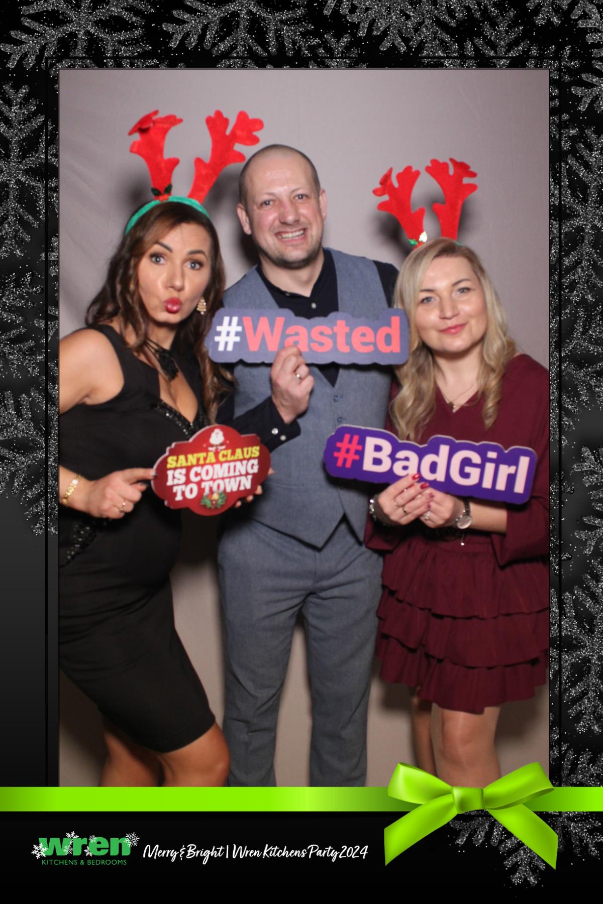 Wren Christmas Party  | View more photos from the event at gallery.magicimages.uk/u/MagicImages/Wren-Christmas-Party