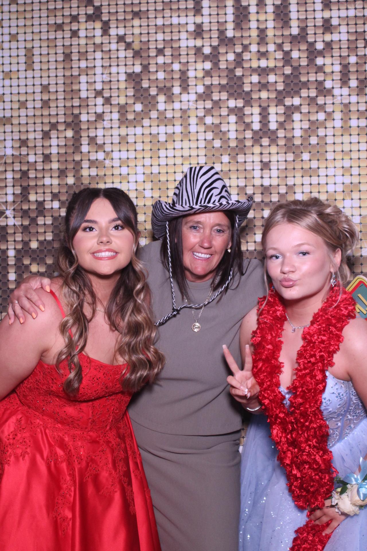 Beacon Academy Prom 2025 | View more photos from the event at gallery.magicimages.uk/u/MagicImages/Beacon-Academy-Prom-2025