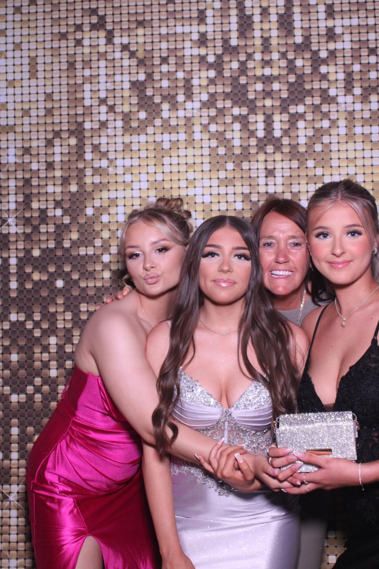 Beacon Academy Prom 2025 | View more photos from the event at gallery.magicimages.uk/u/MagicImages/Beacon-Academy-Prom-2025