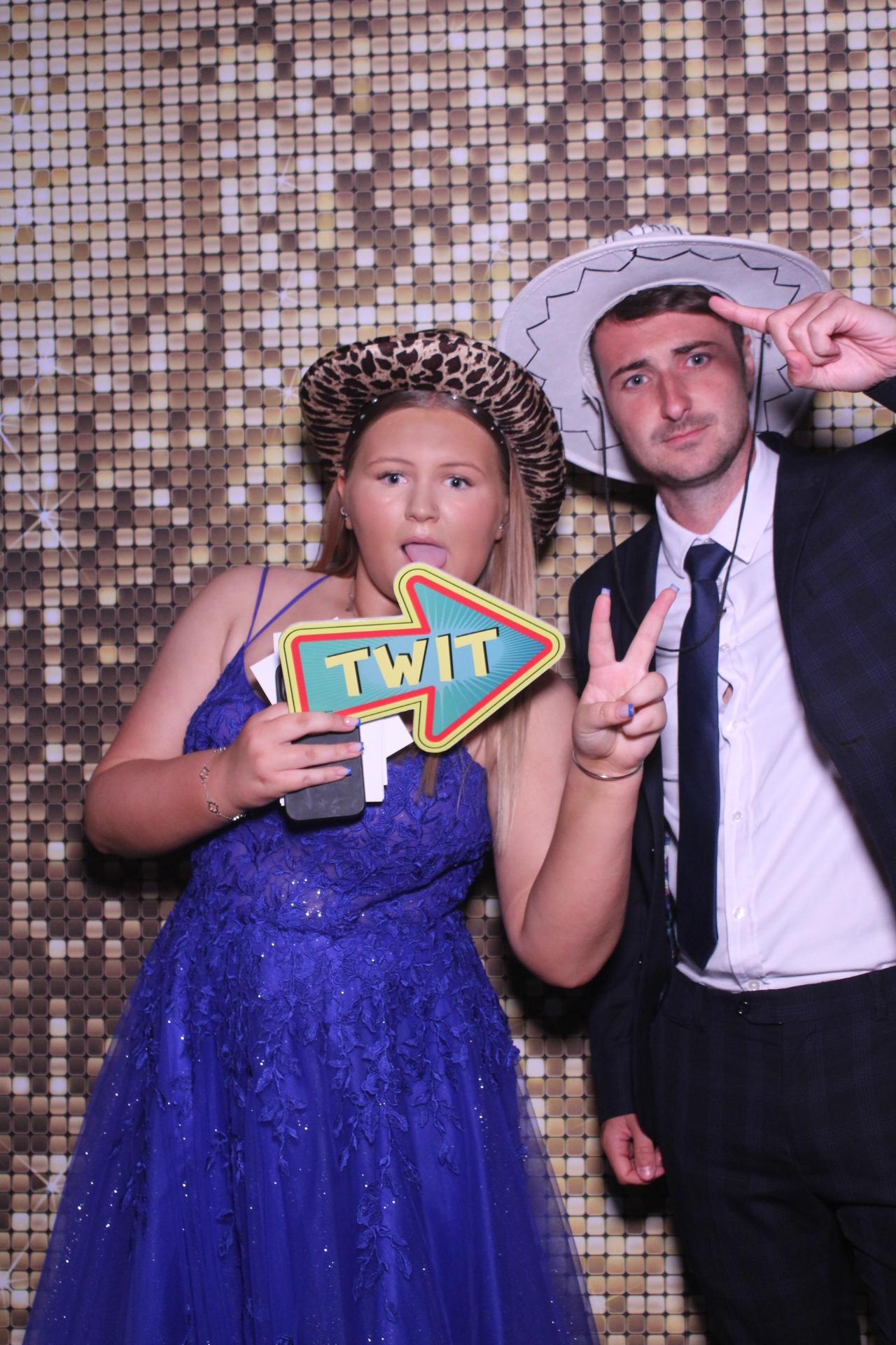 Beacon Academy Prom 2025 | View more photos from the event at gallery.magicimages.uk/u/MagicImages/Beacon-Academy-Prom-2025