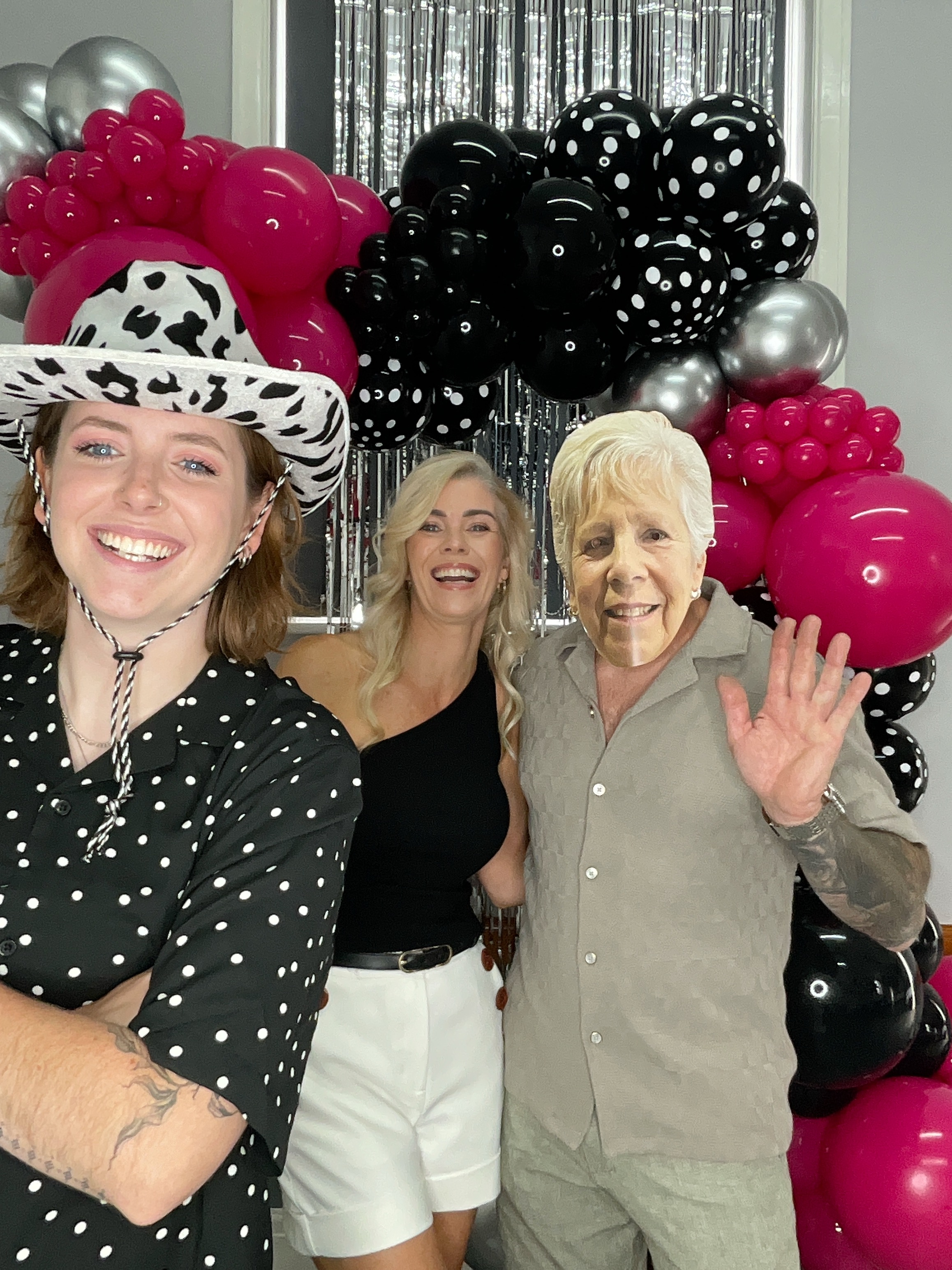 Christine’s 80th Birthday Bash! | View more photos from the event at gallery.magicimages.uk/u/MagicImages/Christine’s-80th-Birthday-Bash