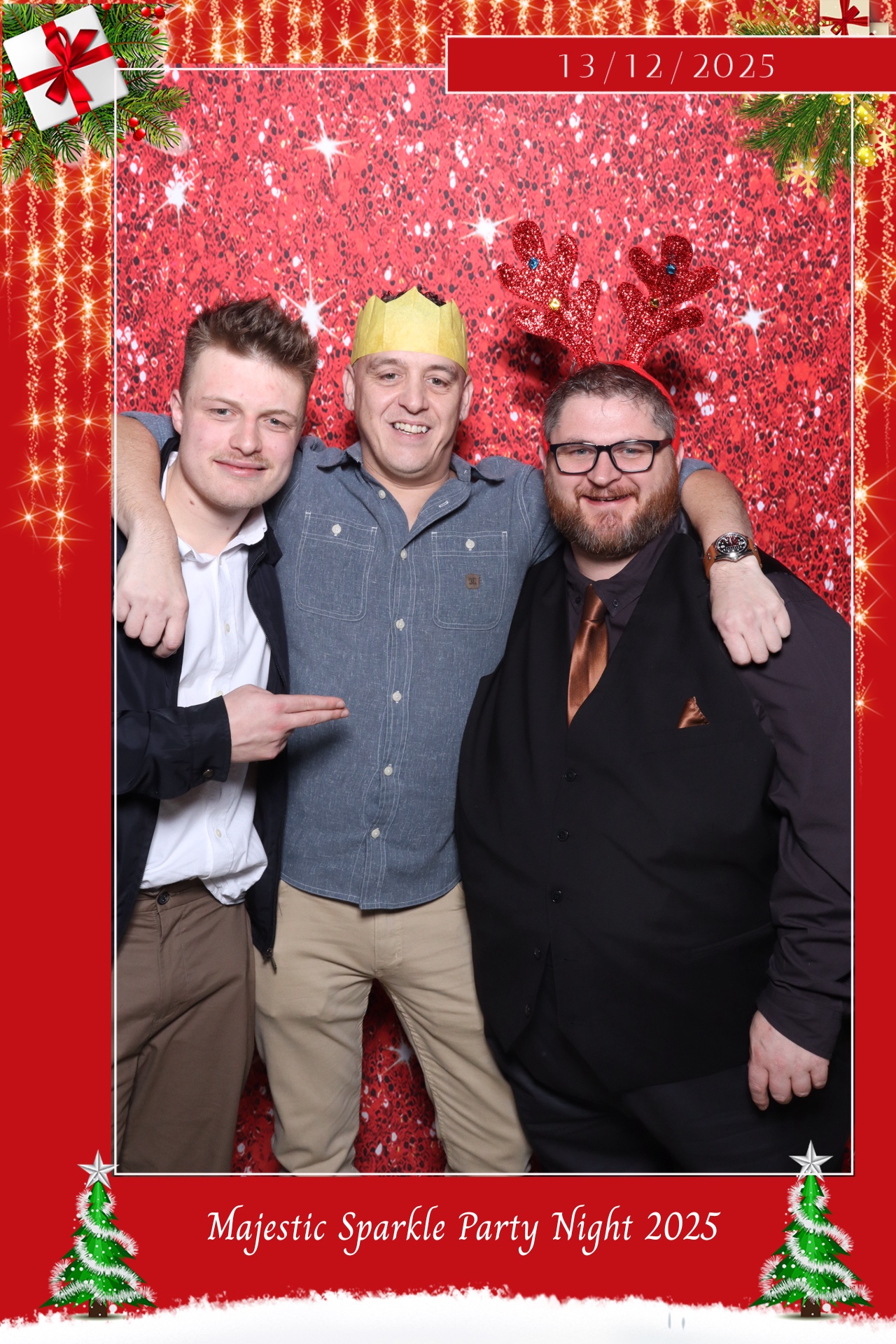 Christmas party nights  | View more photos from the event at gallery.magicimages.uk/u/MagicImages/Christmas-party-nights-3