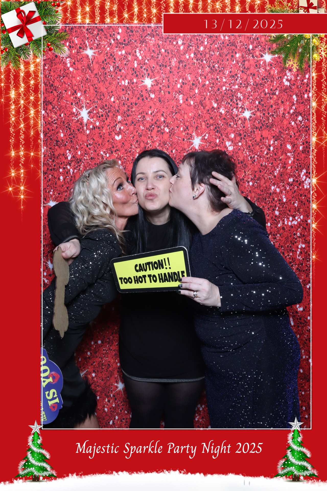 Christmas party nights  | View more photos from the event at gallery.magicimages.uk/u/MagicImages/Christmas-party-nights-3